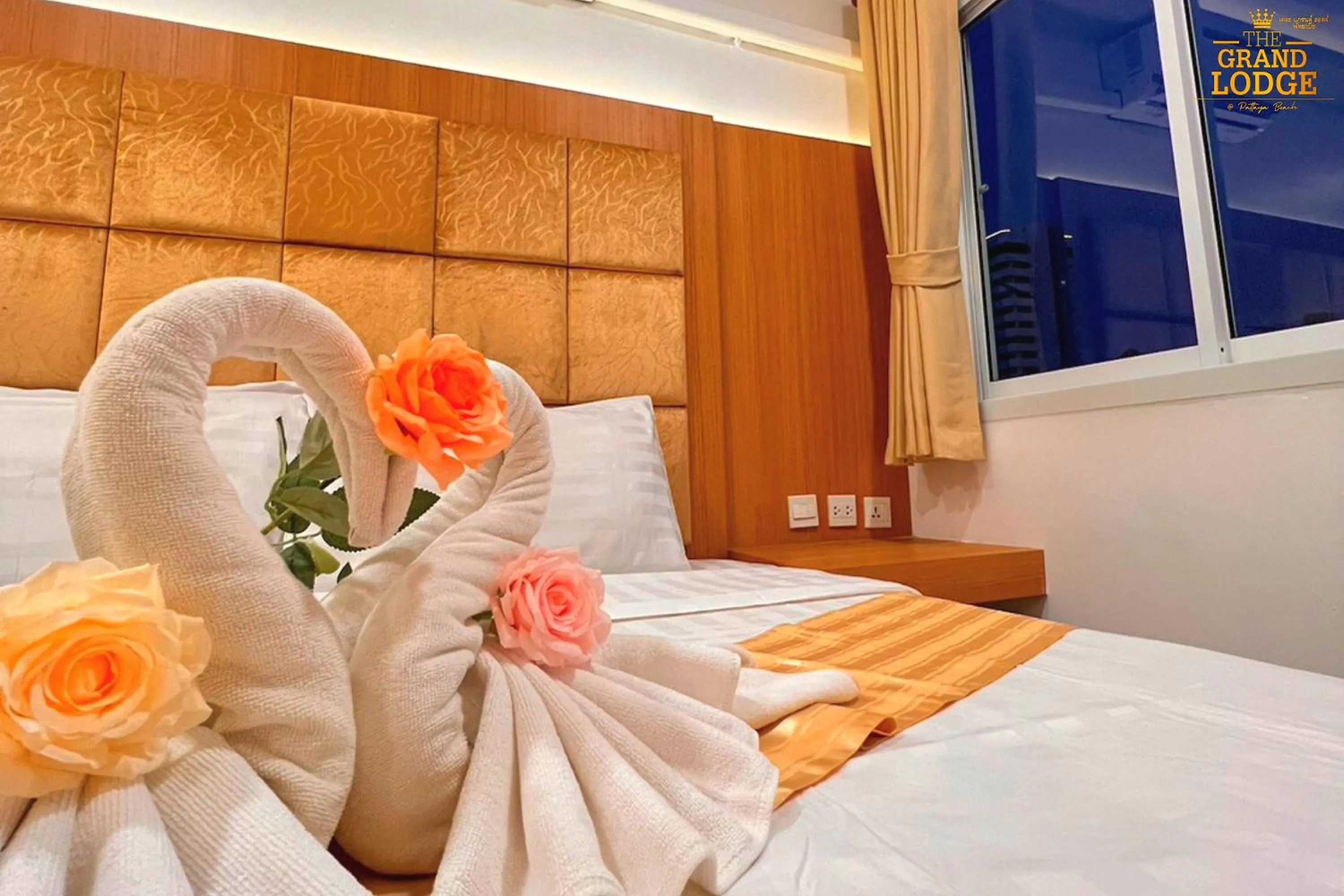 Bedroom, Bed in The Grand Lodge Pattaya