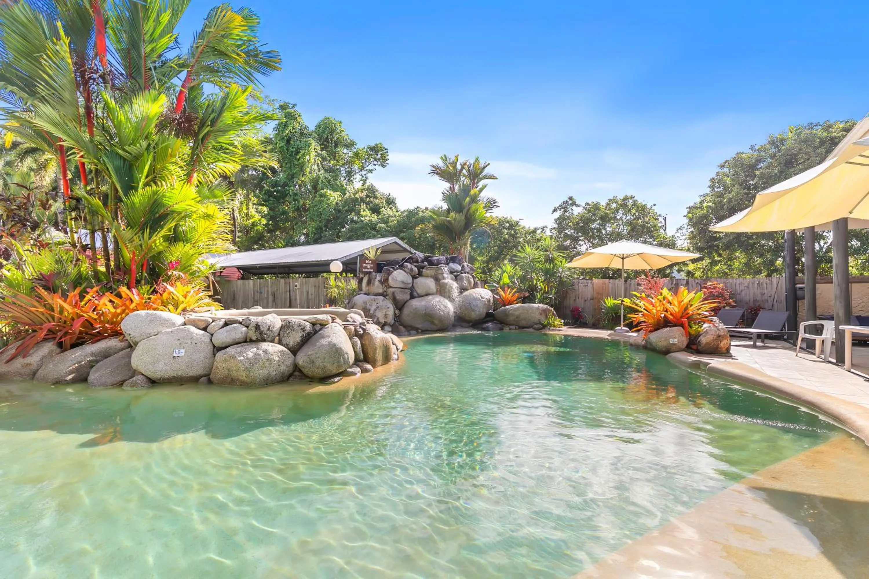Swimming pool in Mossman Resort Holiday Villas