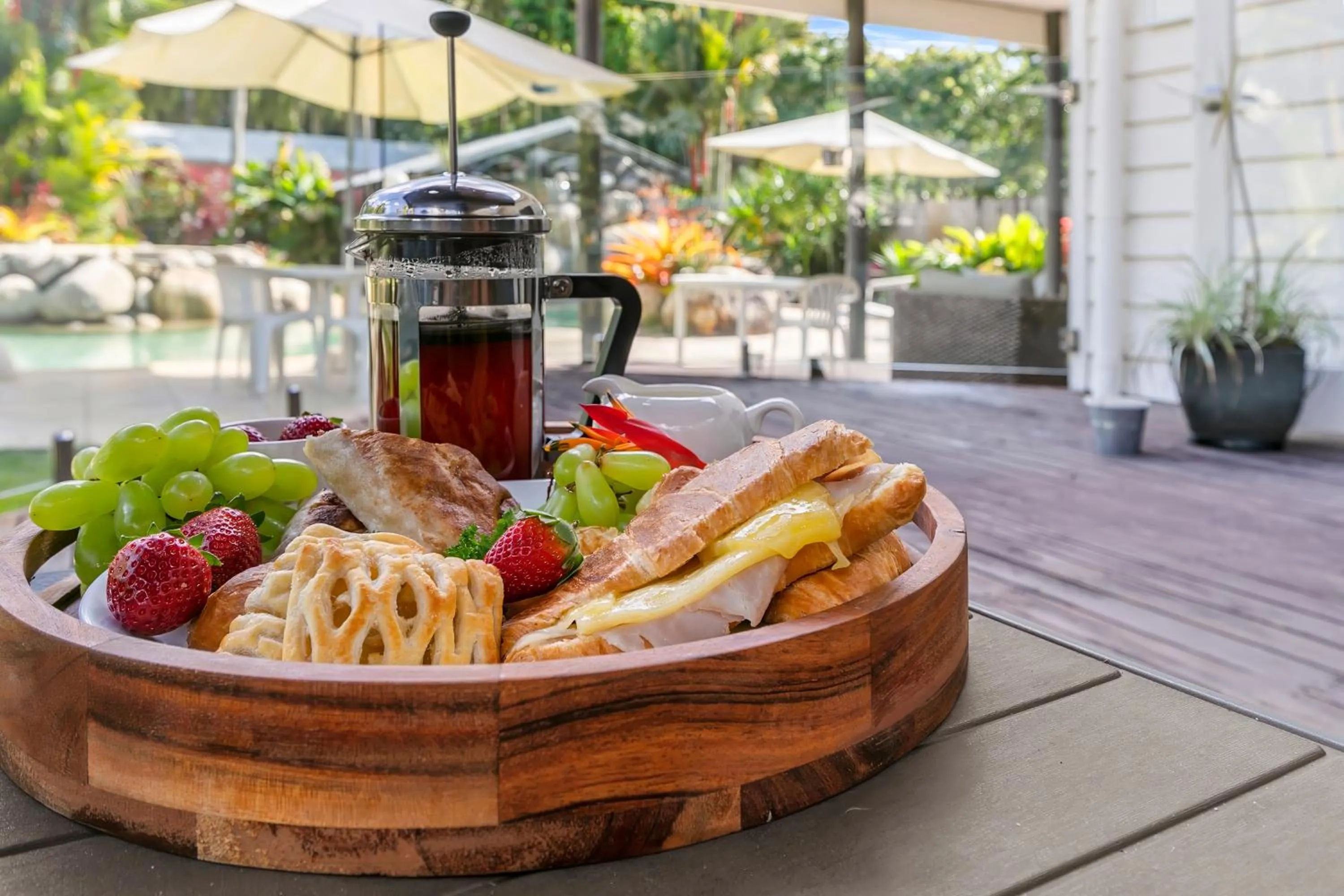Breakfast in Mossman Resort Holiday Villas