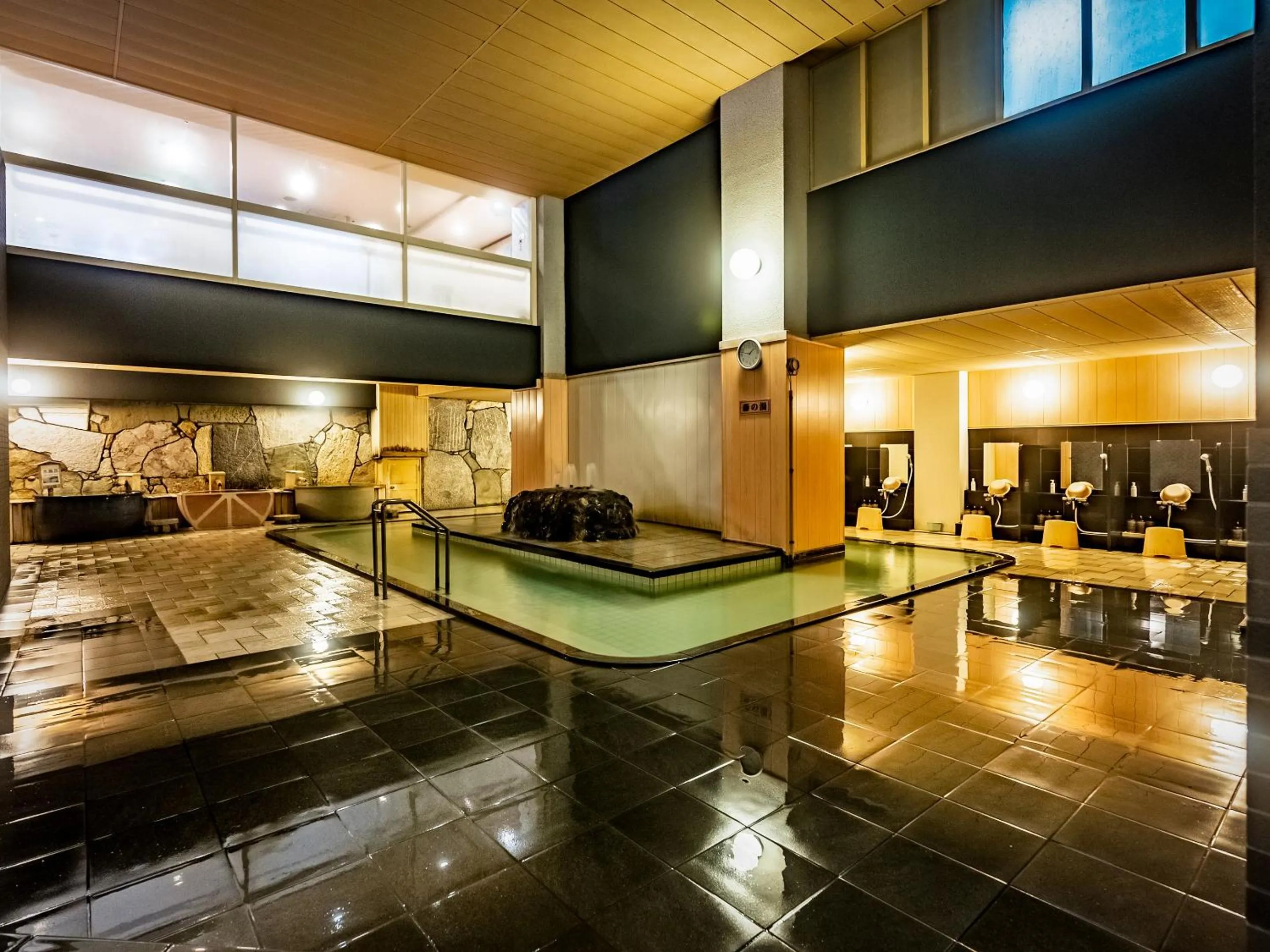 Hot Spring Bath in Hotel Sanrakuso