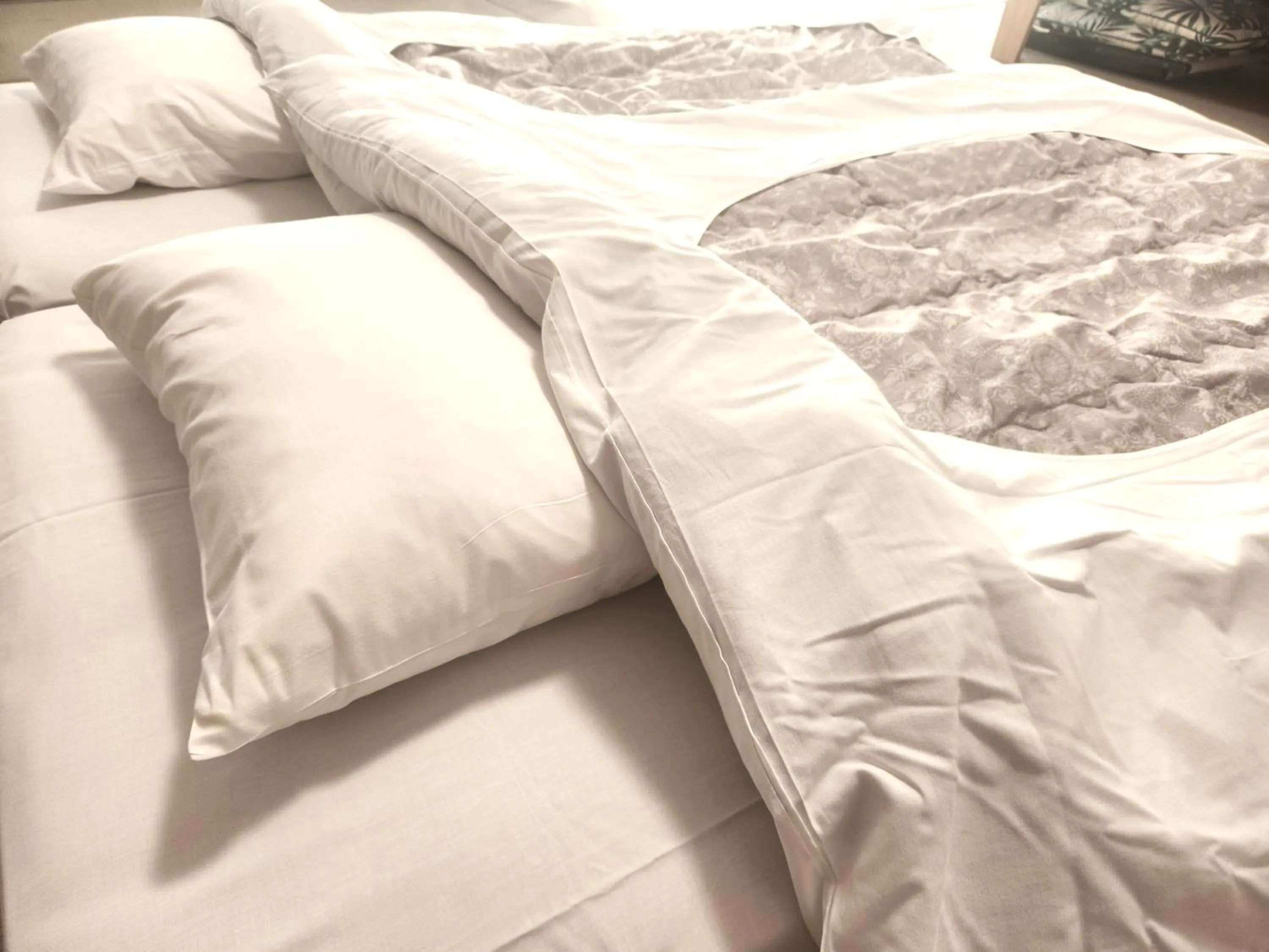 Bed in Hotel Sanrakuso