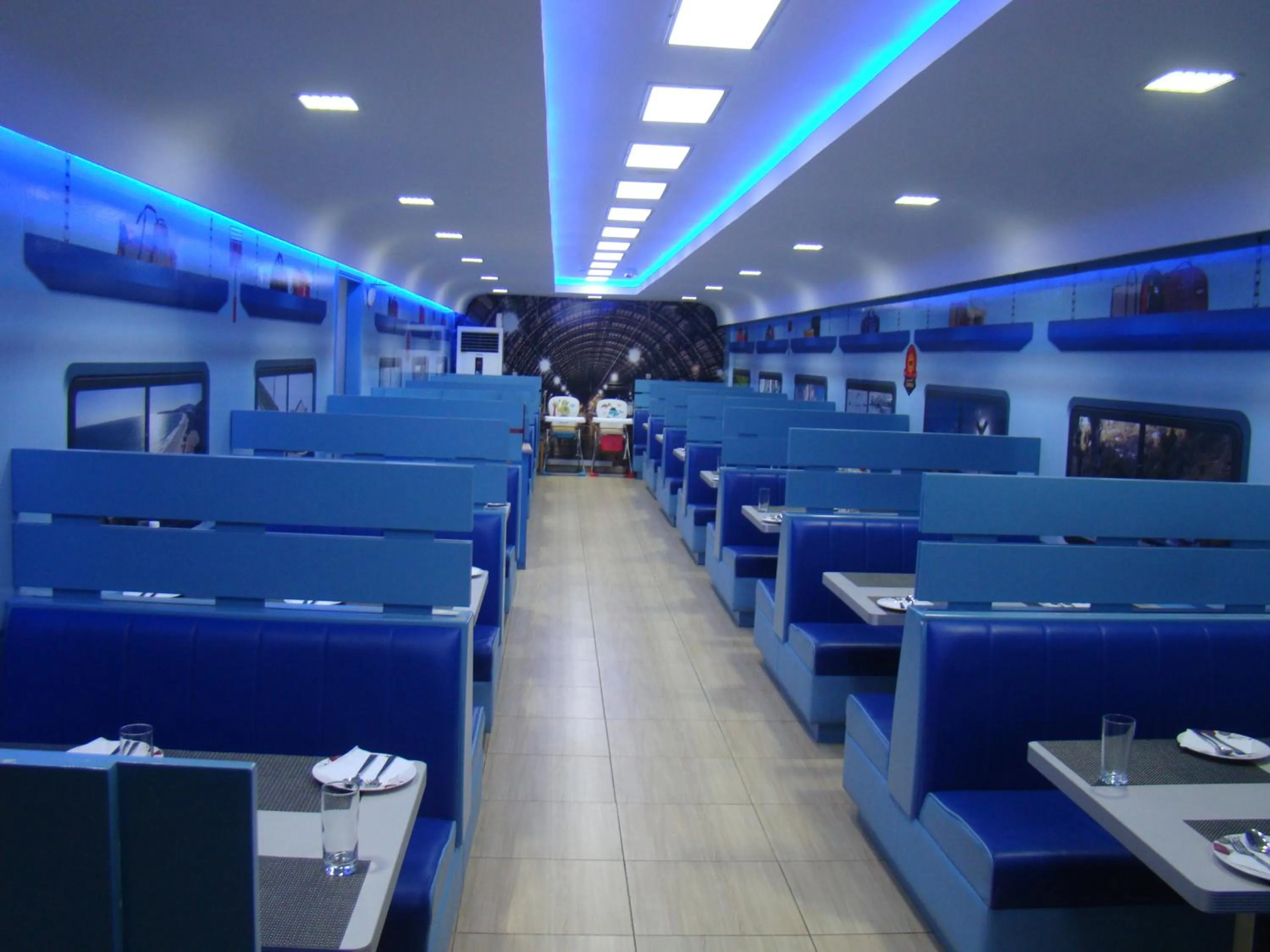 Restaurant/places to eat in Atlas Hotel Apartments