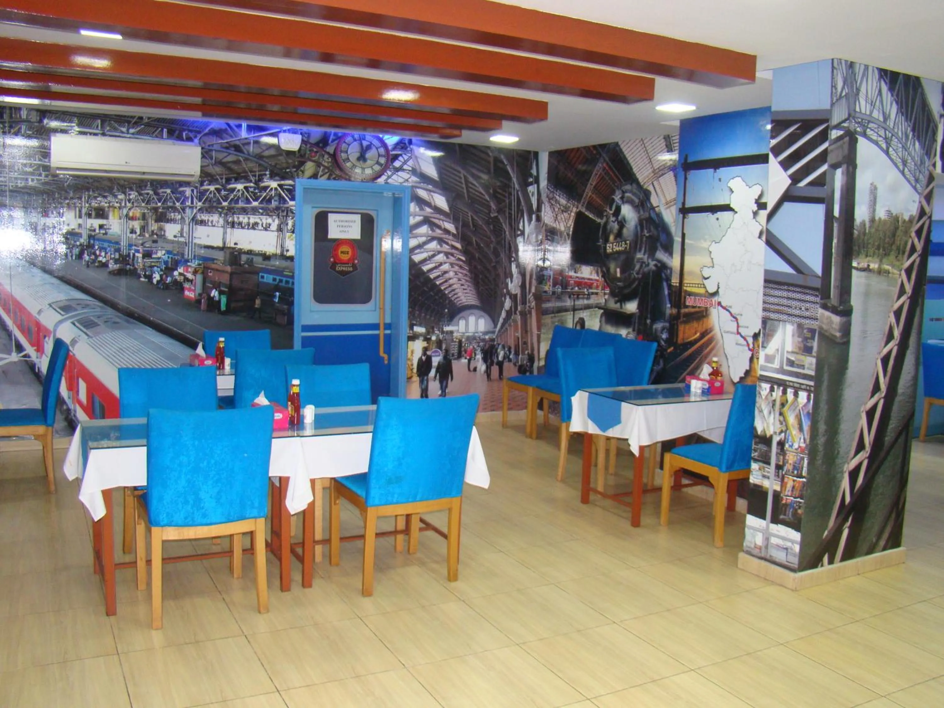 Restaurant/places to eat in Atlas Hotel Apartments