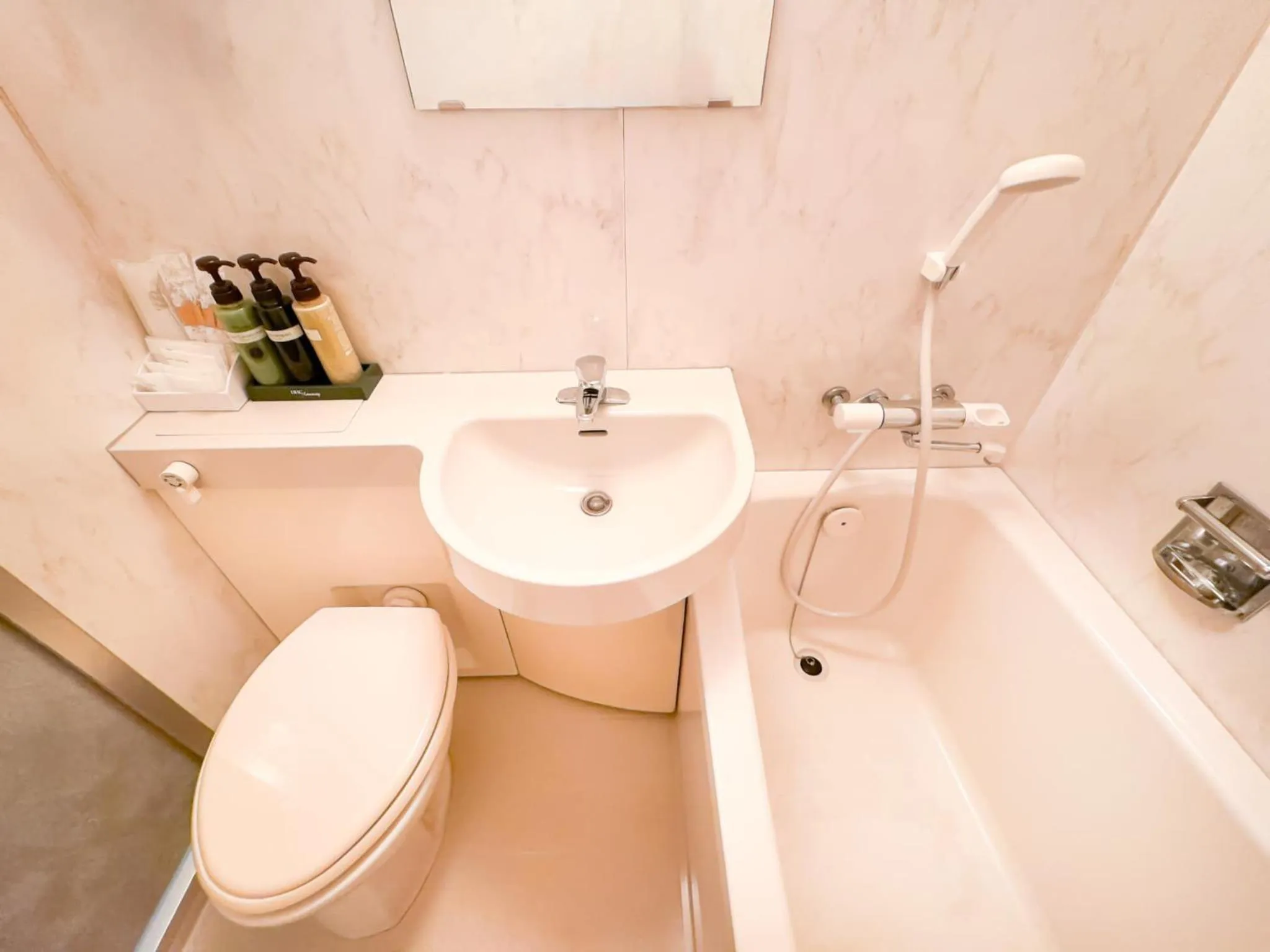 Shower in Hotel Rocks