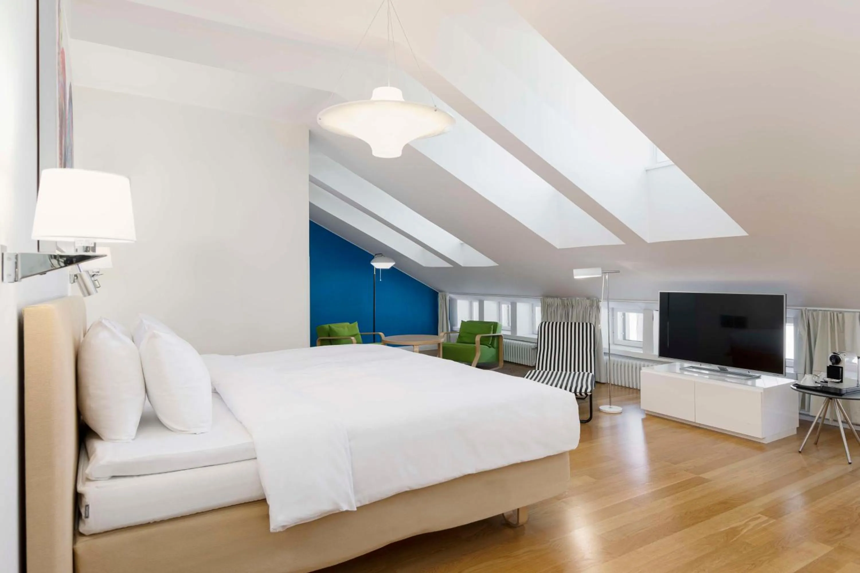 Bedroom, Bed in Radisson Blu Aleksanteri Hotel, Helsinki