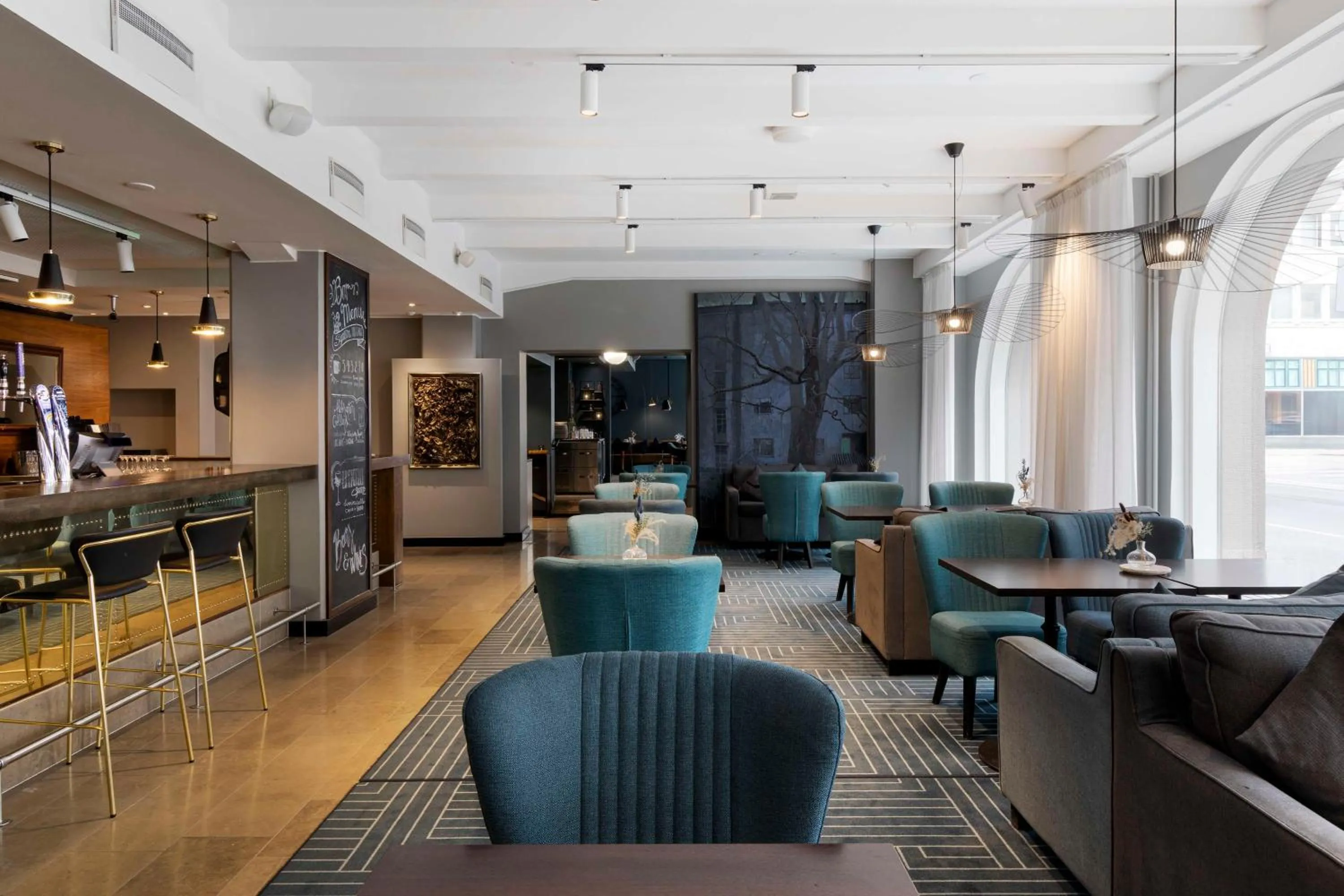 Lounge or bar in Radisson Blu Aleksanteri Hotel, Helsinki