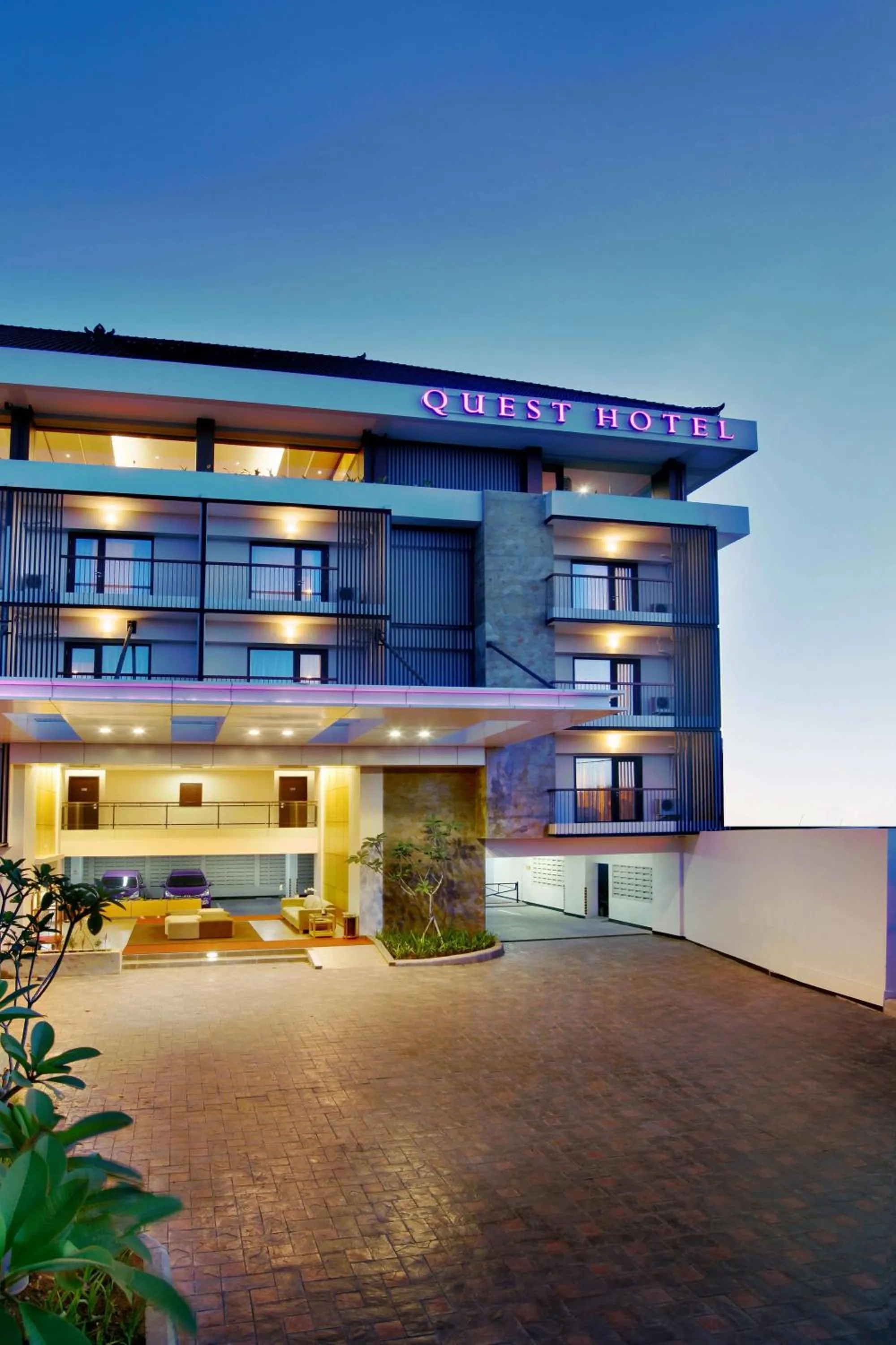 Facade/entrance in Quest Hotel Kuta by ASTON