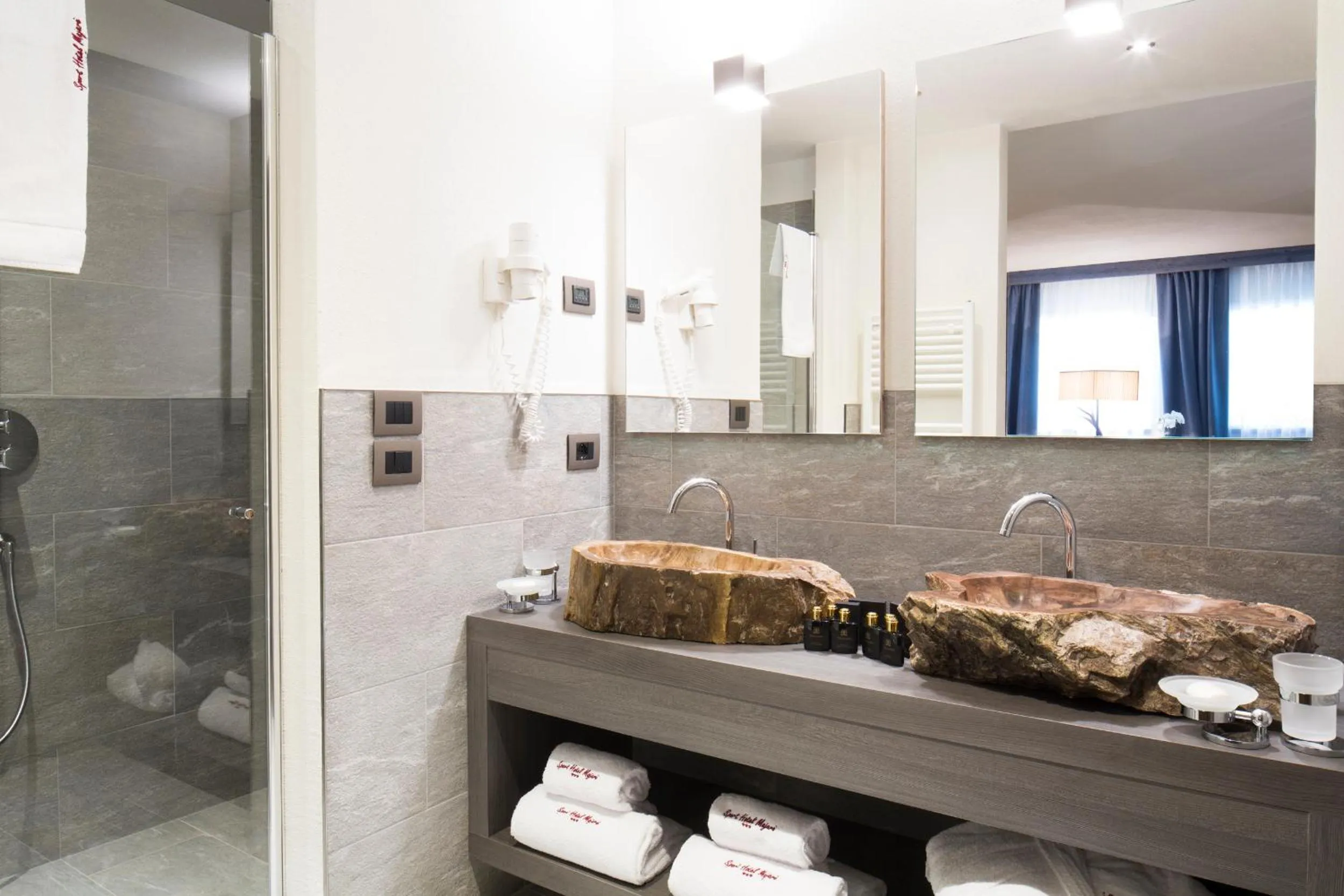 Bathroom in Sport Hotel Majarè