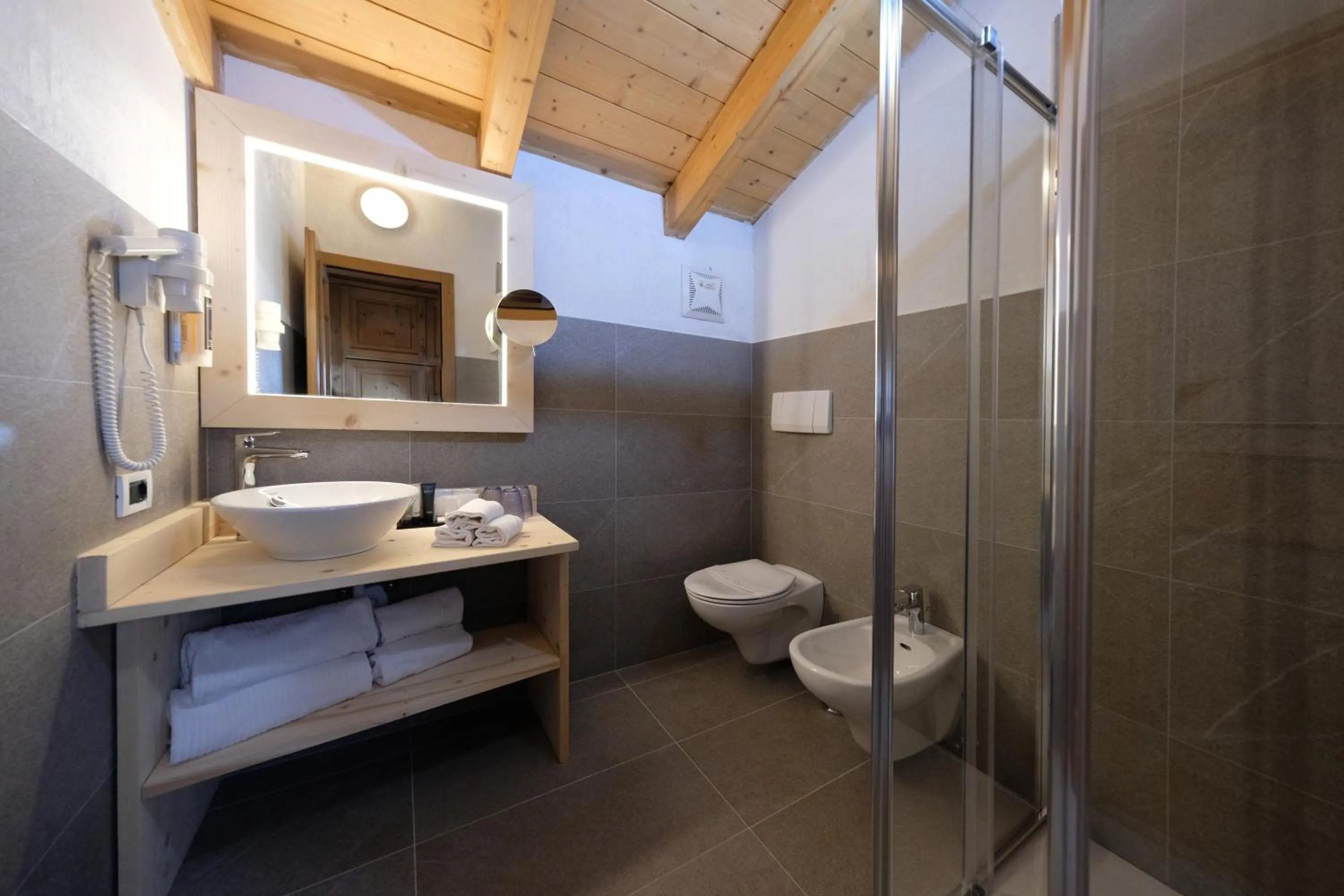 Bathroom in Sport Hotel Majarè