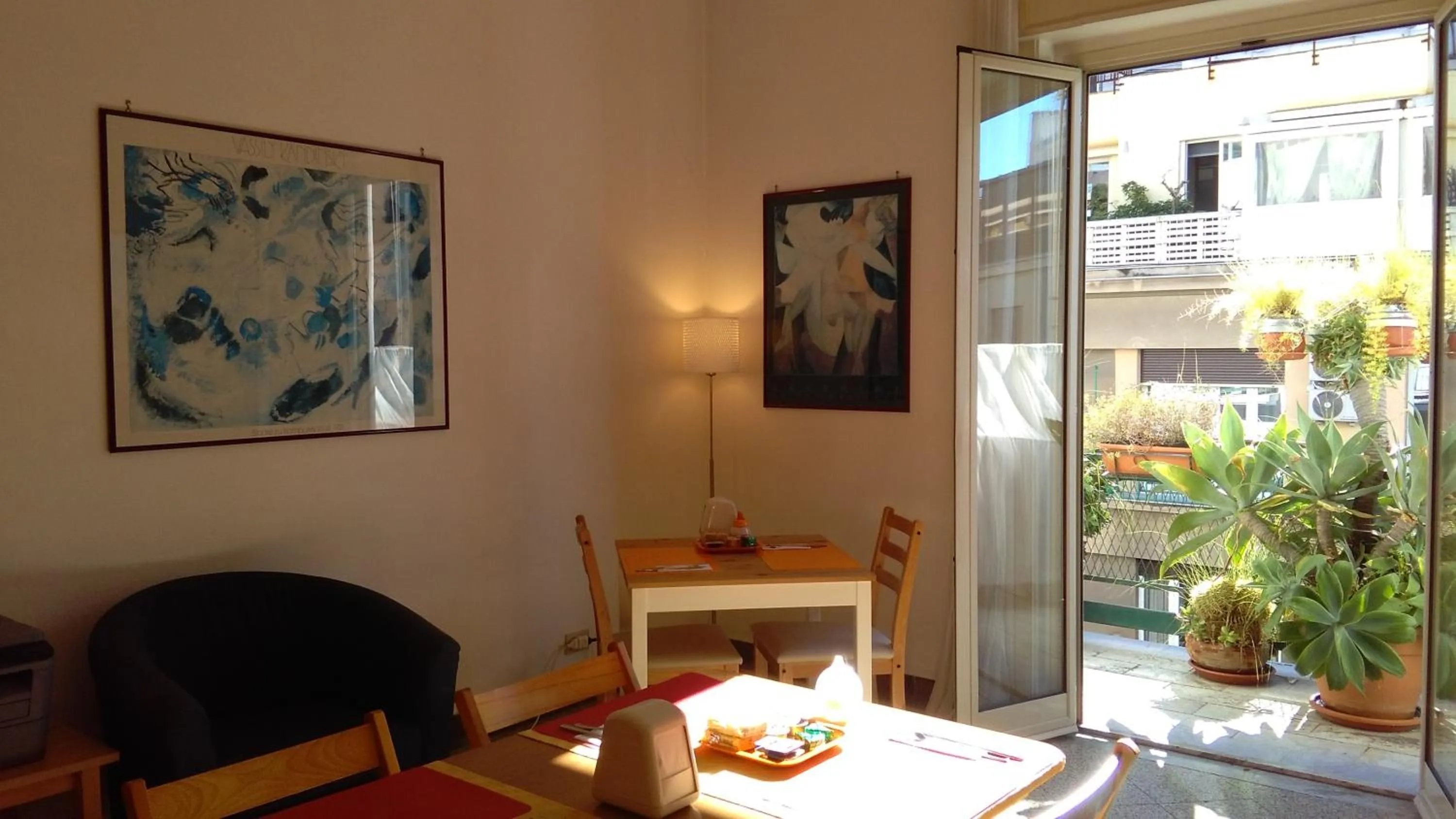 Restaurant/places to eat in Ariston Petit Hotel