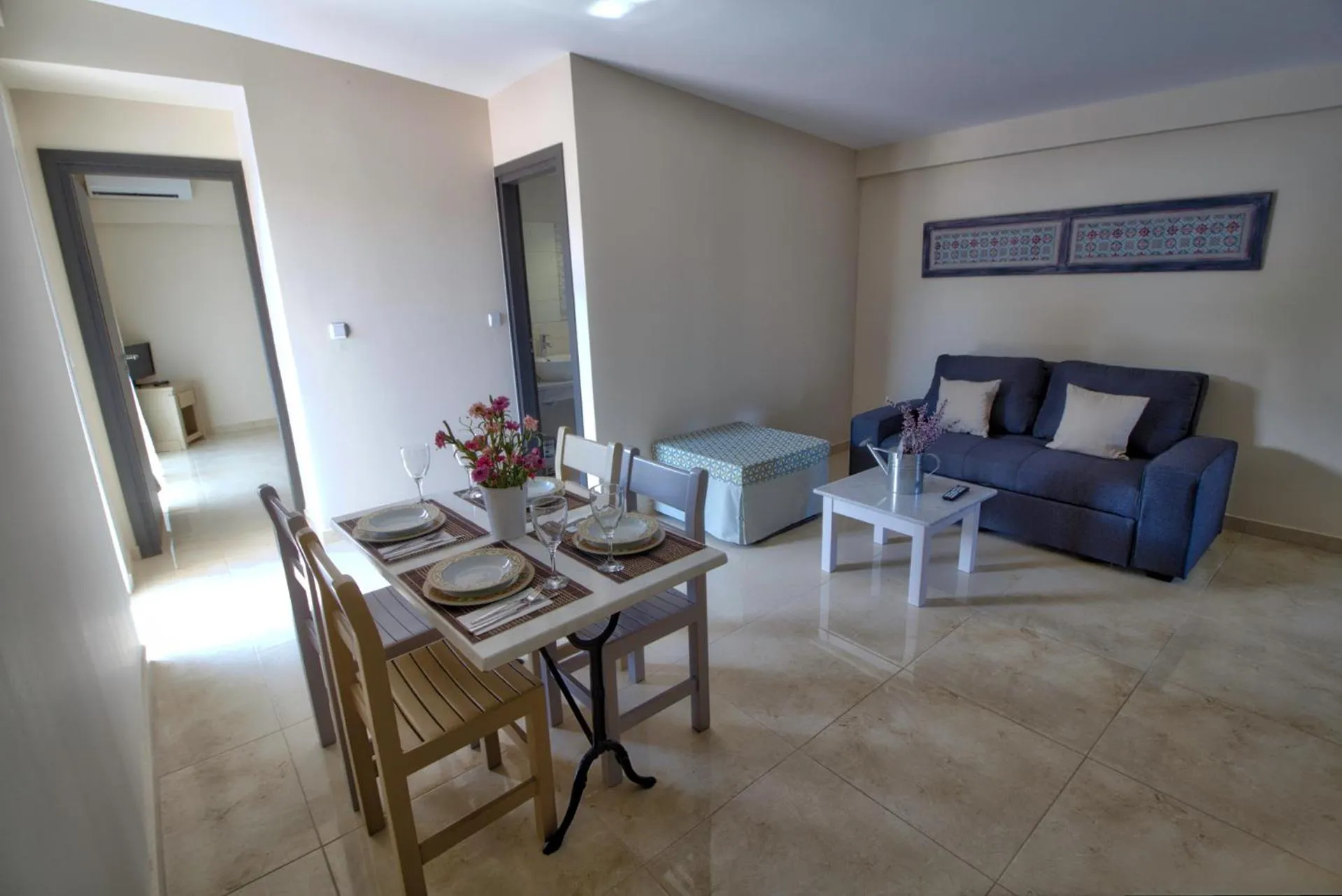 Living room in Two Brothers Studios & Apts