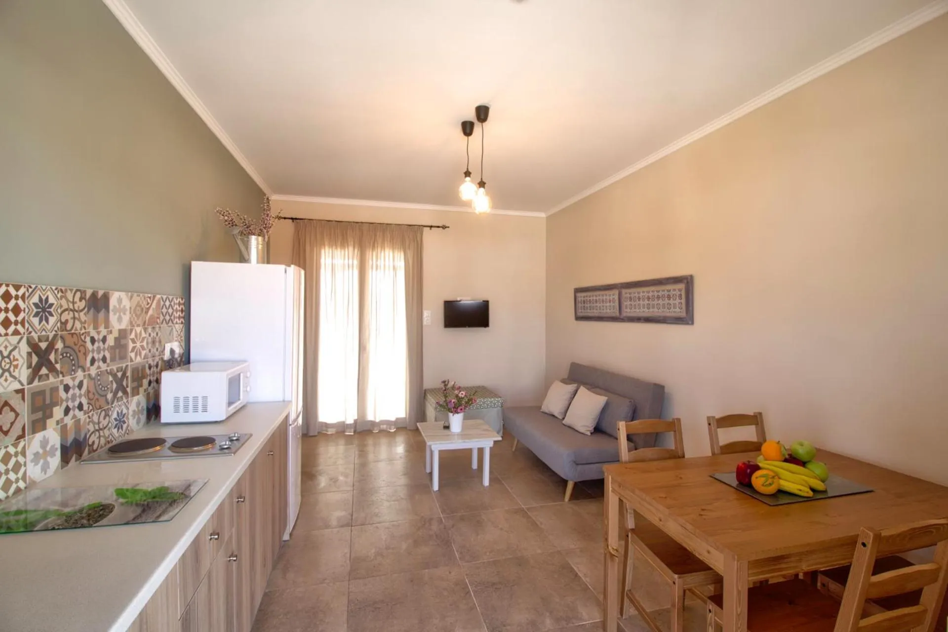 Kitchen or kitchenette in Two Brothers Studios & Apts