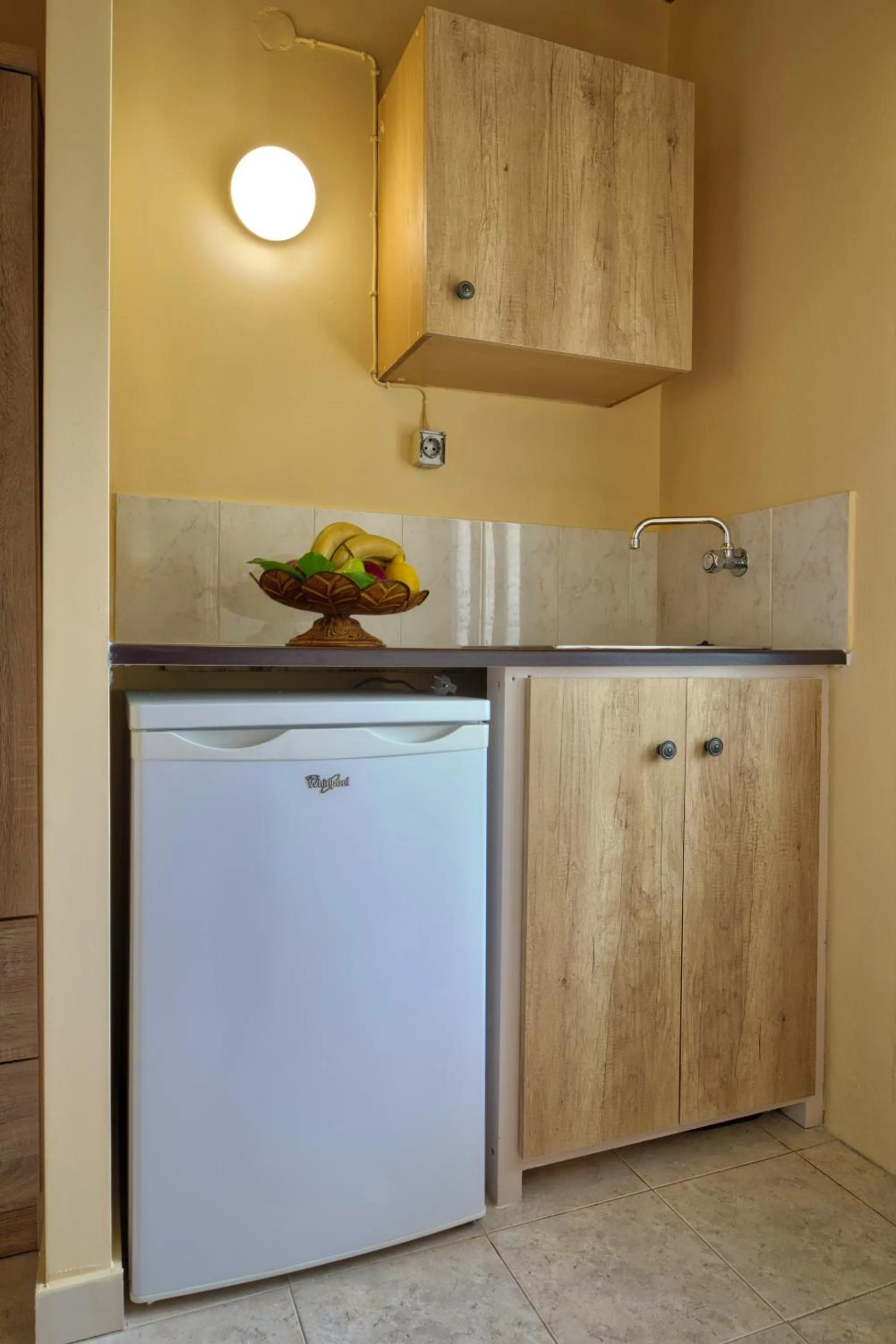 Kitchen or kitchenette in Two Brothers Studios & Apts