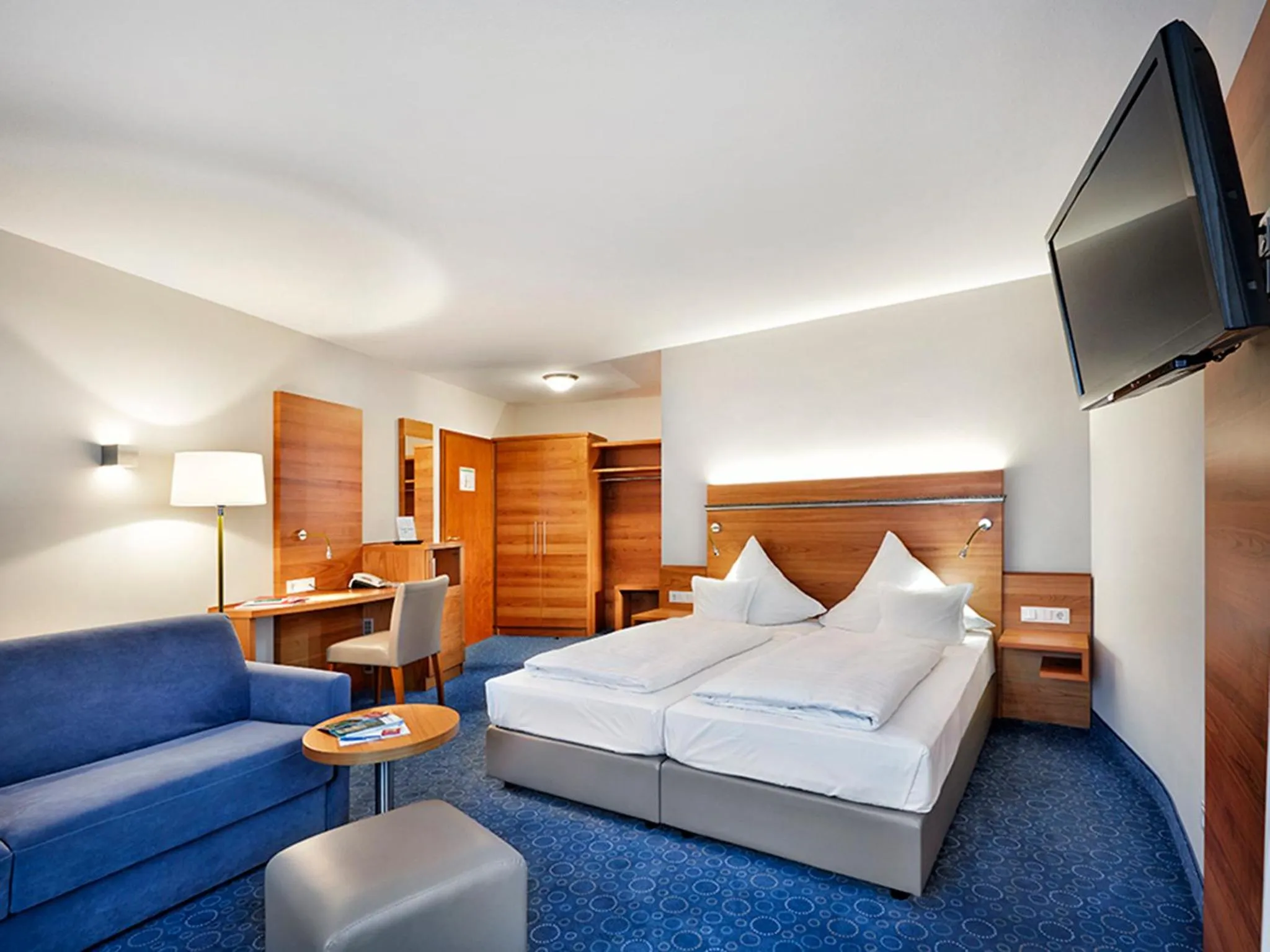 Bed in Hotel Zum Goldenen Ochsen am Schlossgarten