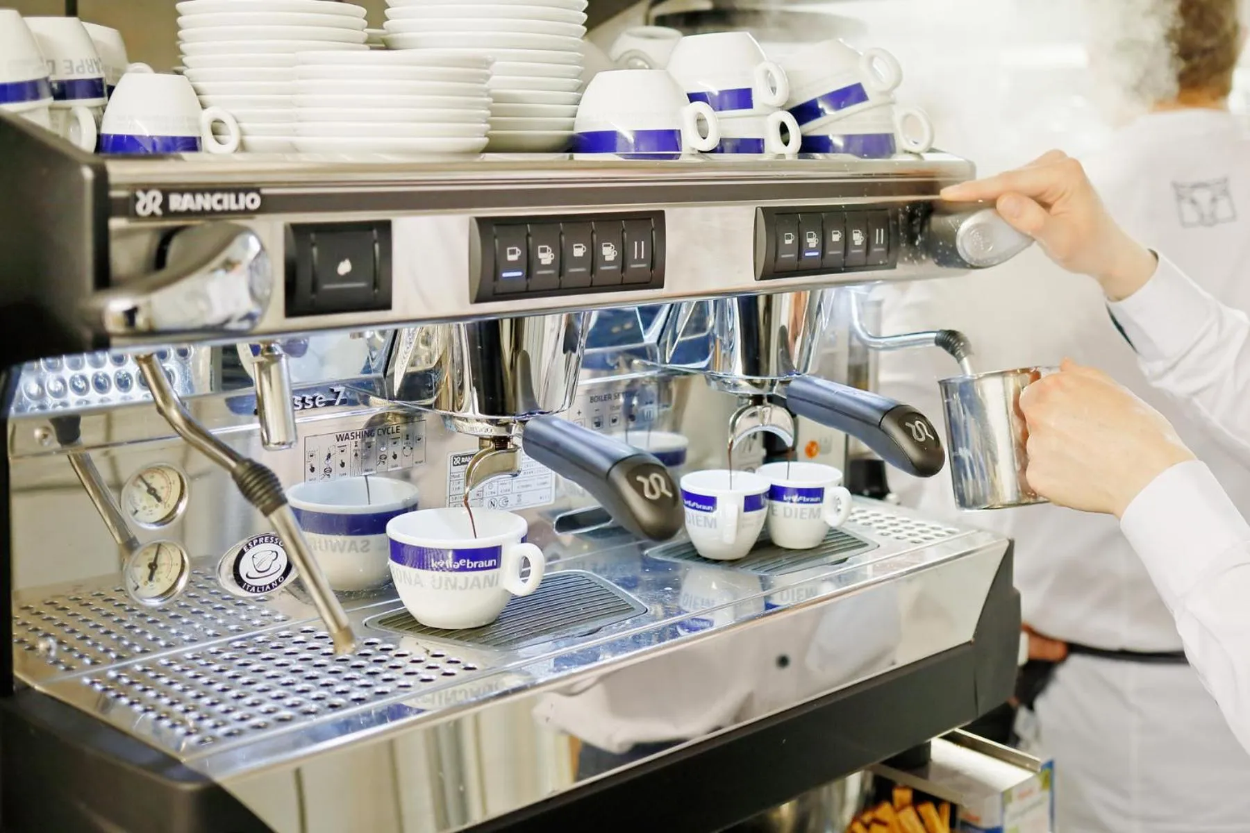 Restaurant/places to eat in Hotel Zum Goldenen Ochsen am Schlossgarten