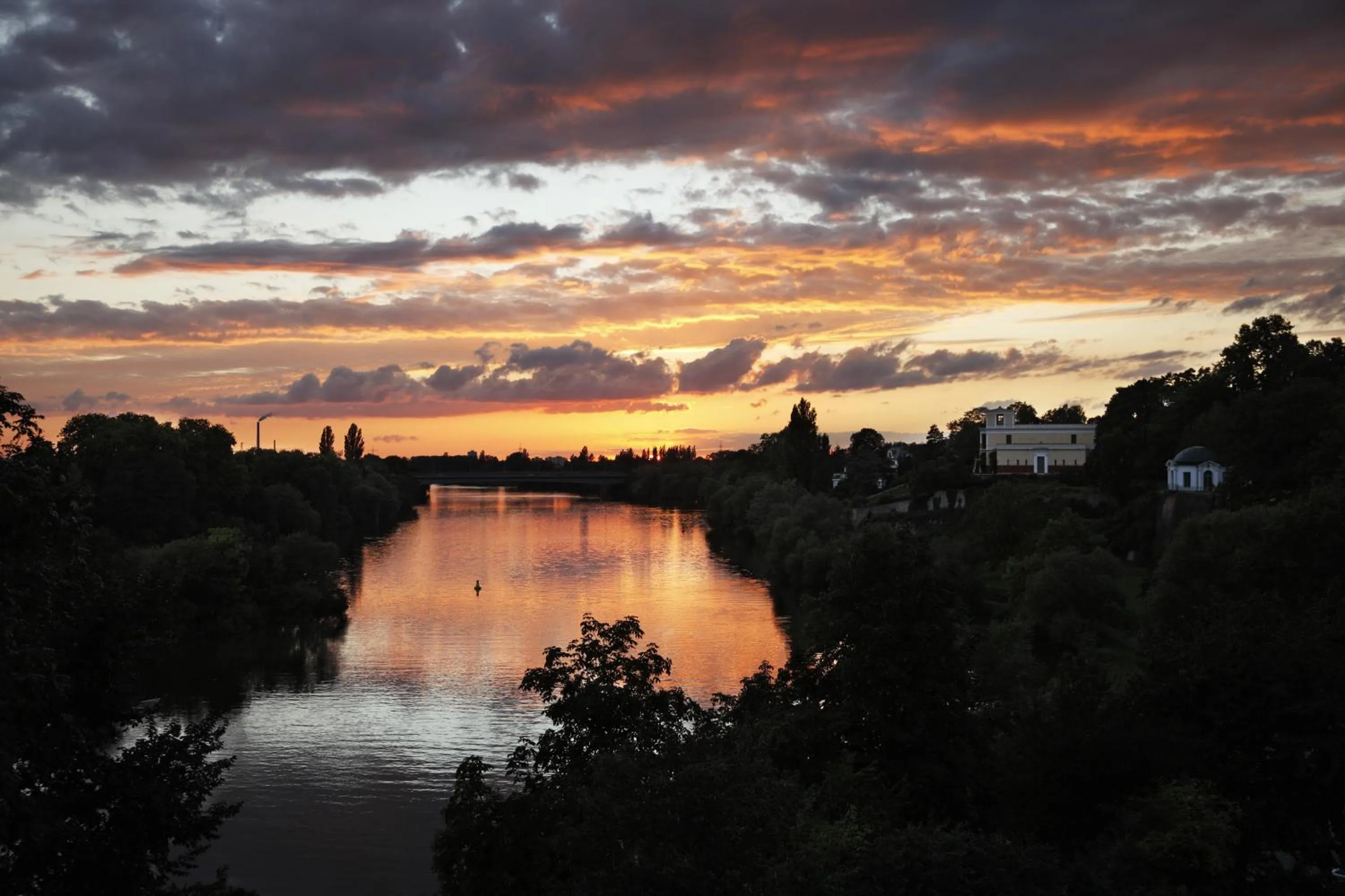 Natural landscape in Hotel Zum Goldenen Ochsen am Schlossgarten