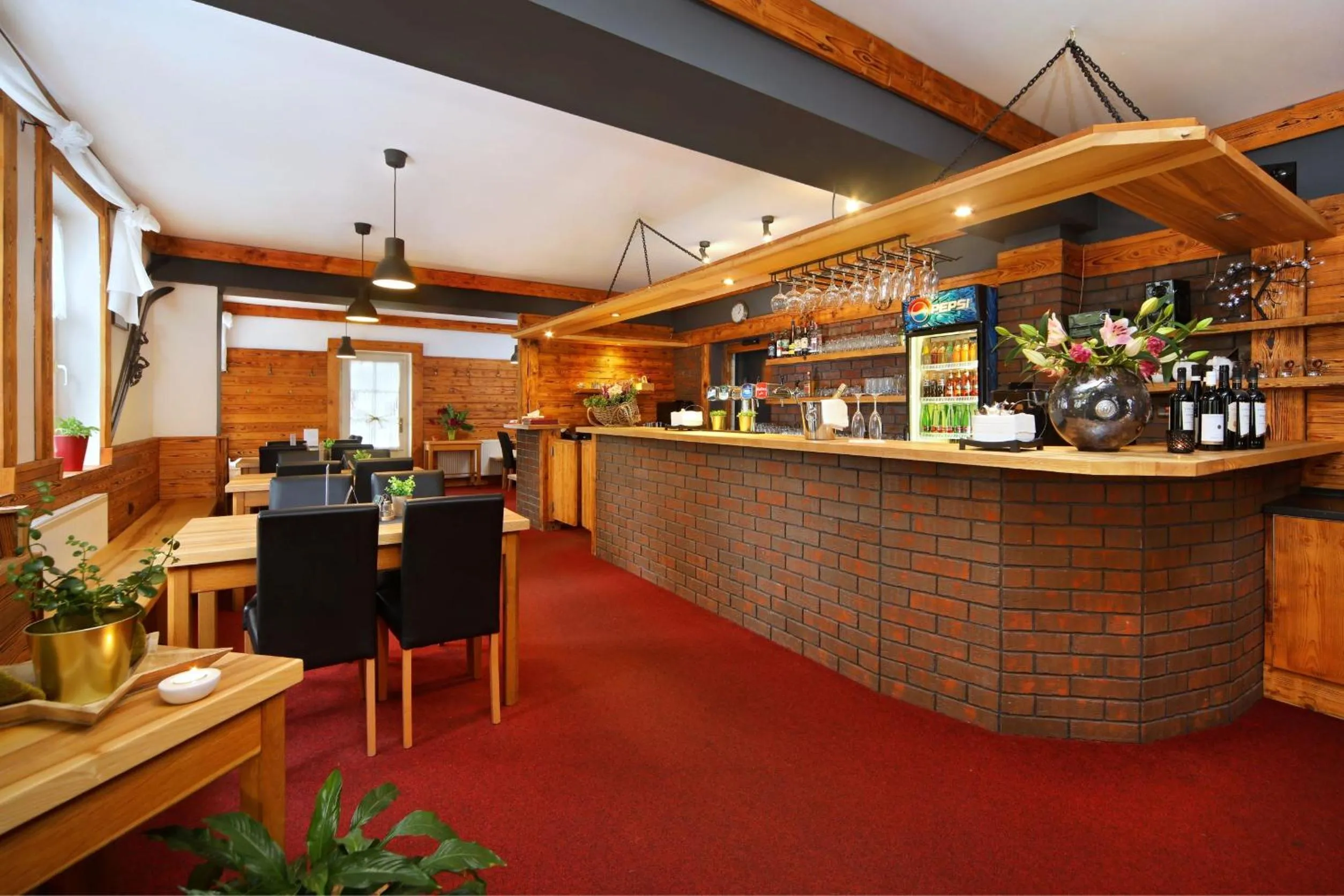 Restaurant/places to eat in Hotel Hradec