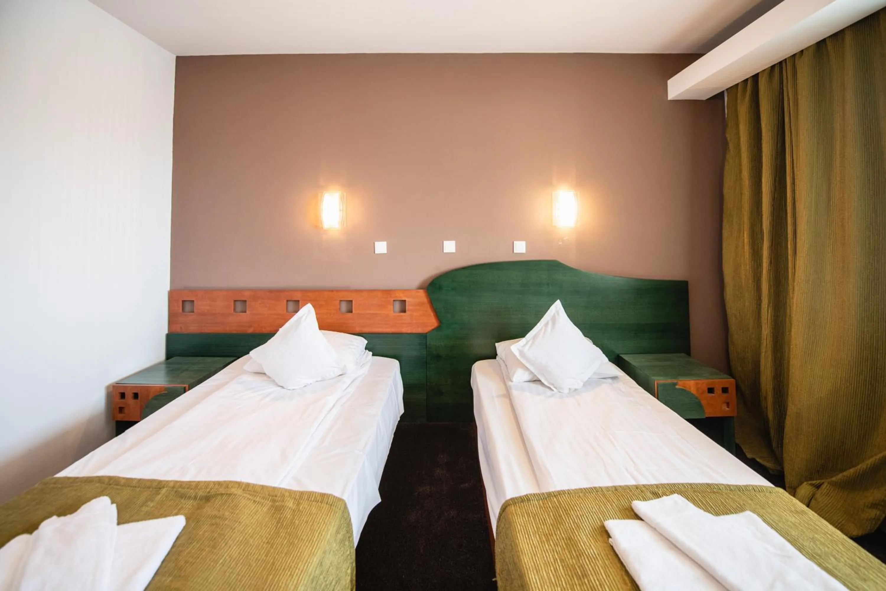 Bed in Hotel Park Sfantu Gheorghe