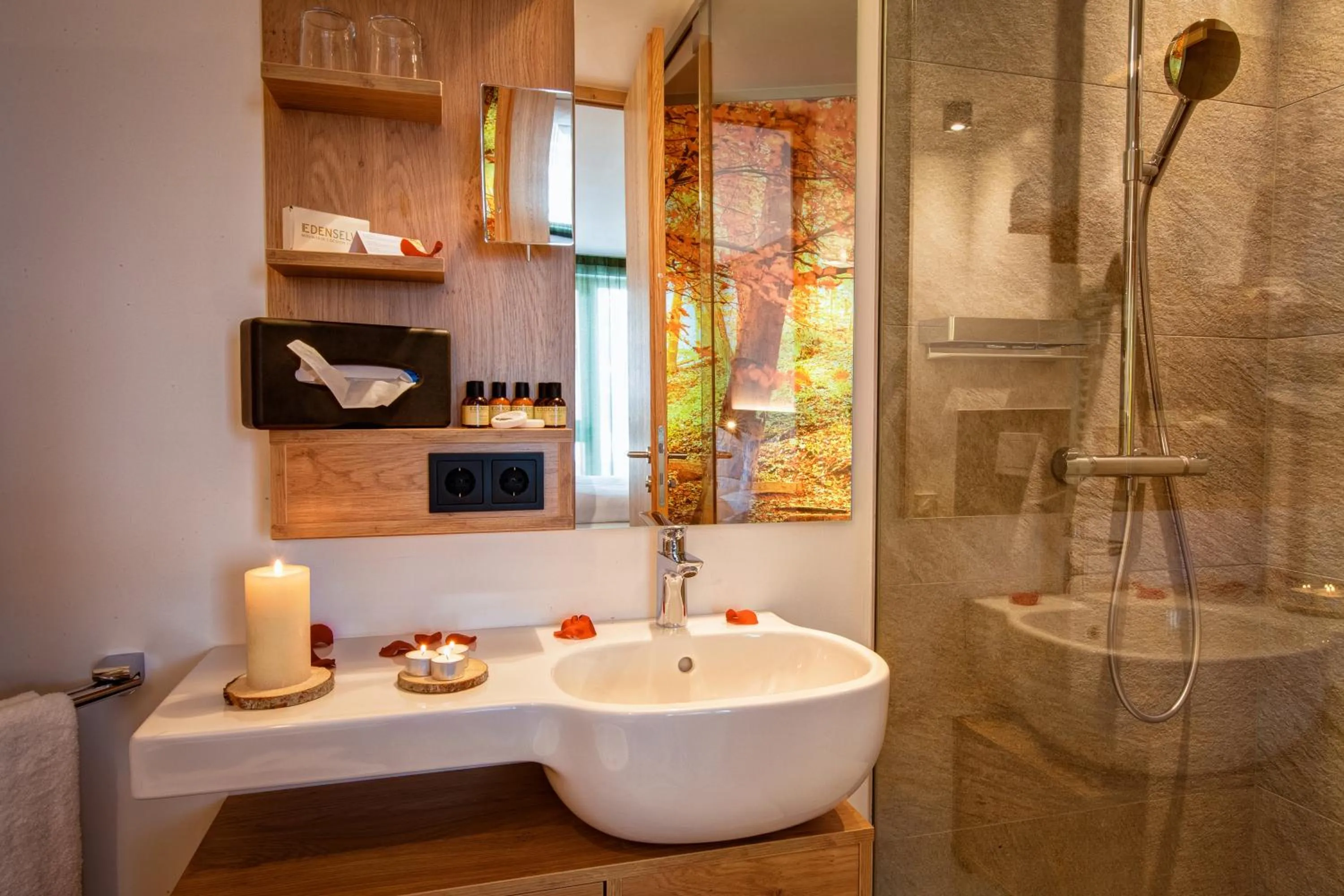 Shower in Mountain Design Hotel Eden Selva