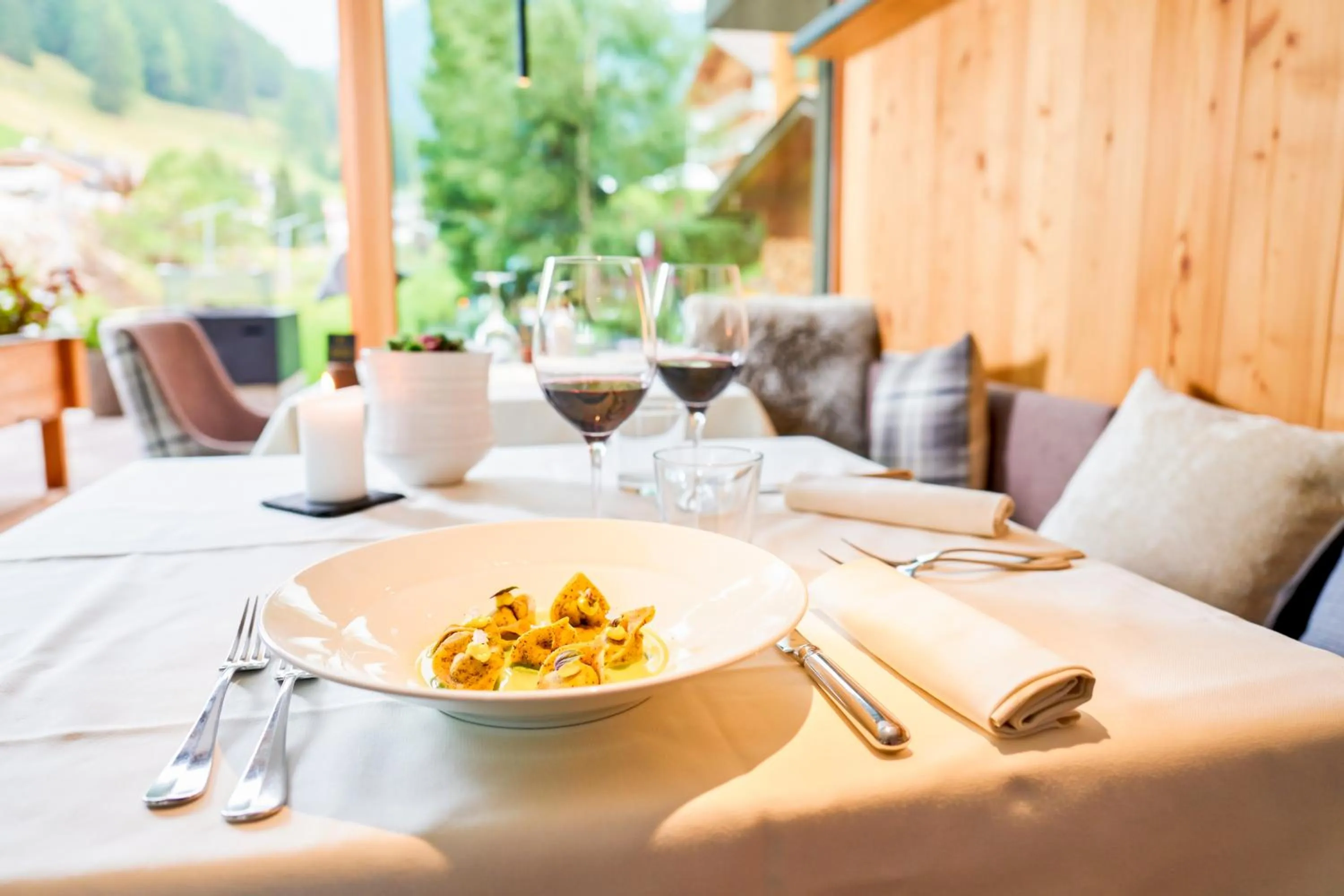 Food and drinks in Mountain Design Hotel Eden Selva