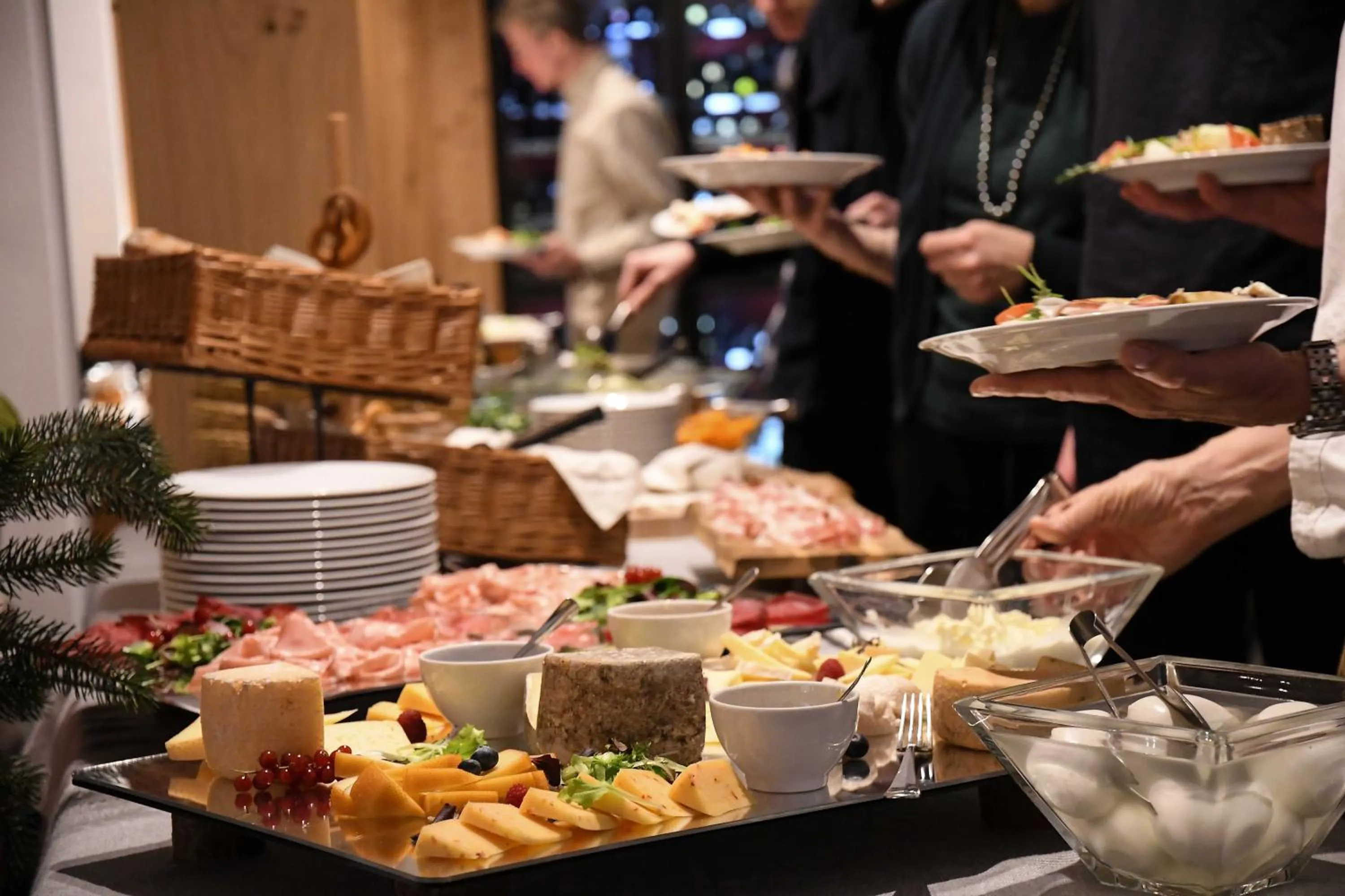 Food and drinks in Mountain Design Hotel Eden Selva