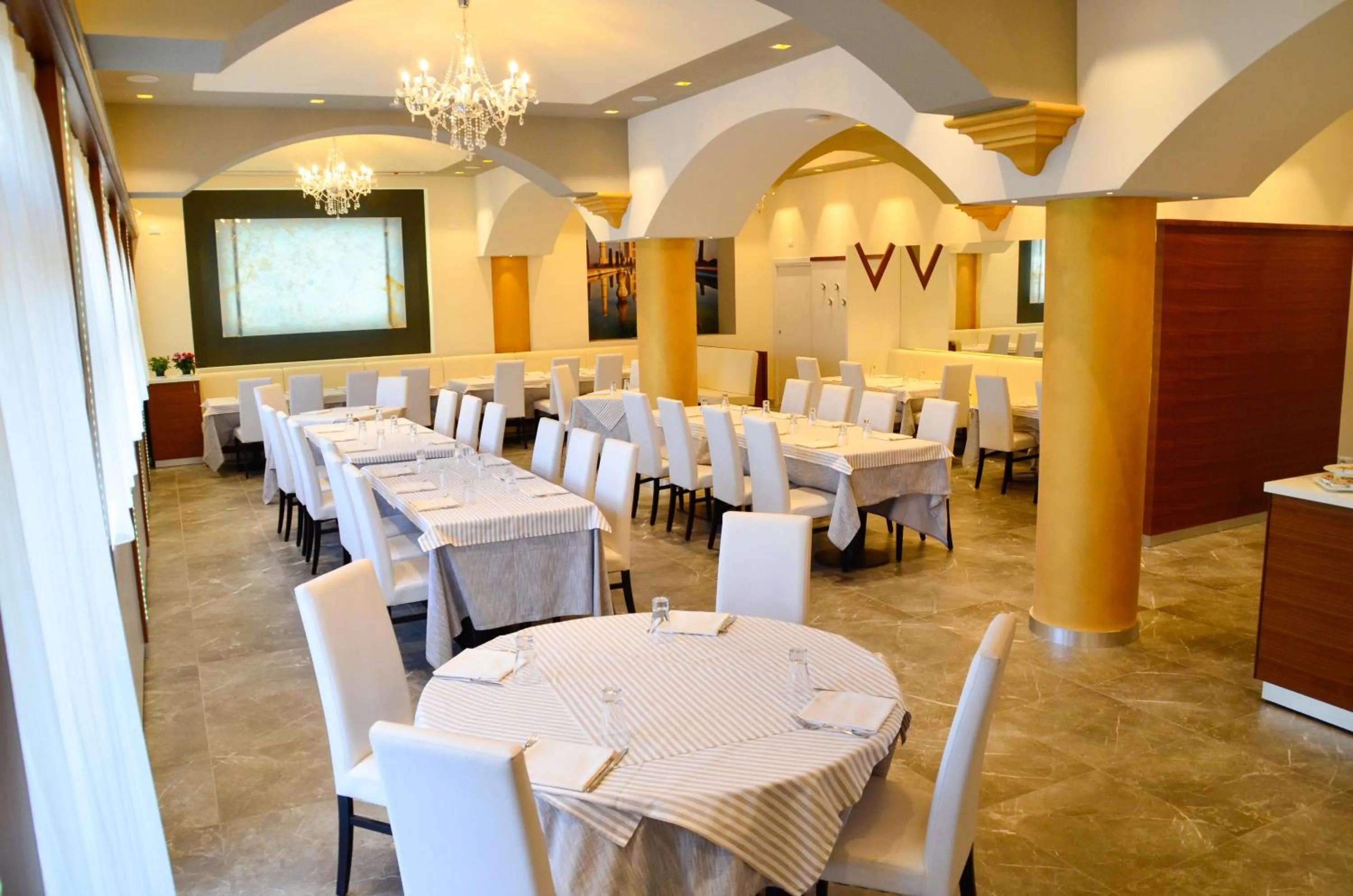 Breakfast in Hotel Shangri-La