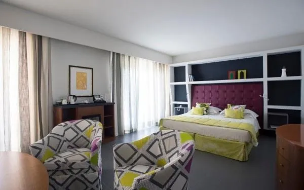 Photo of the whole room, Bed in Hermitage Hotel & Resort Forte dei Marmi - Starhotels Collezione