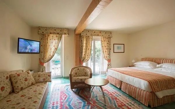 Photo of the whole room, Bed in Hermitage Hotel & Resort Forte dei Marmi - Starhotels Collezione