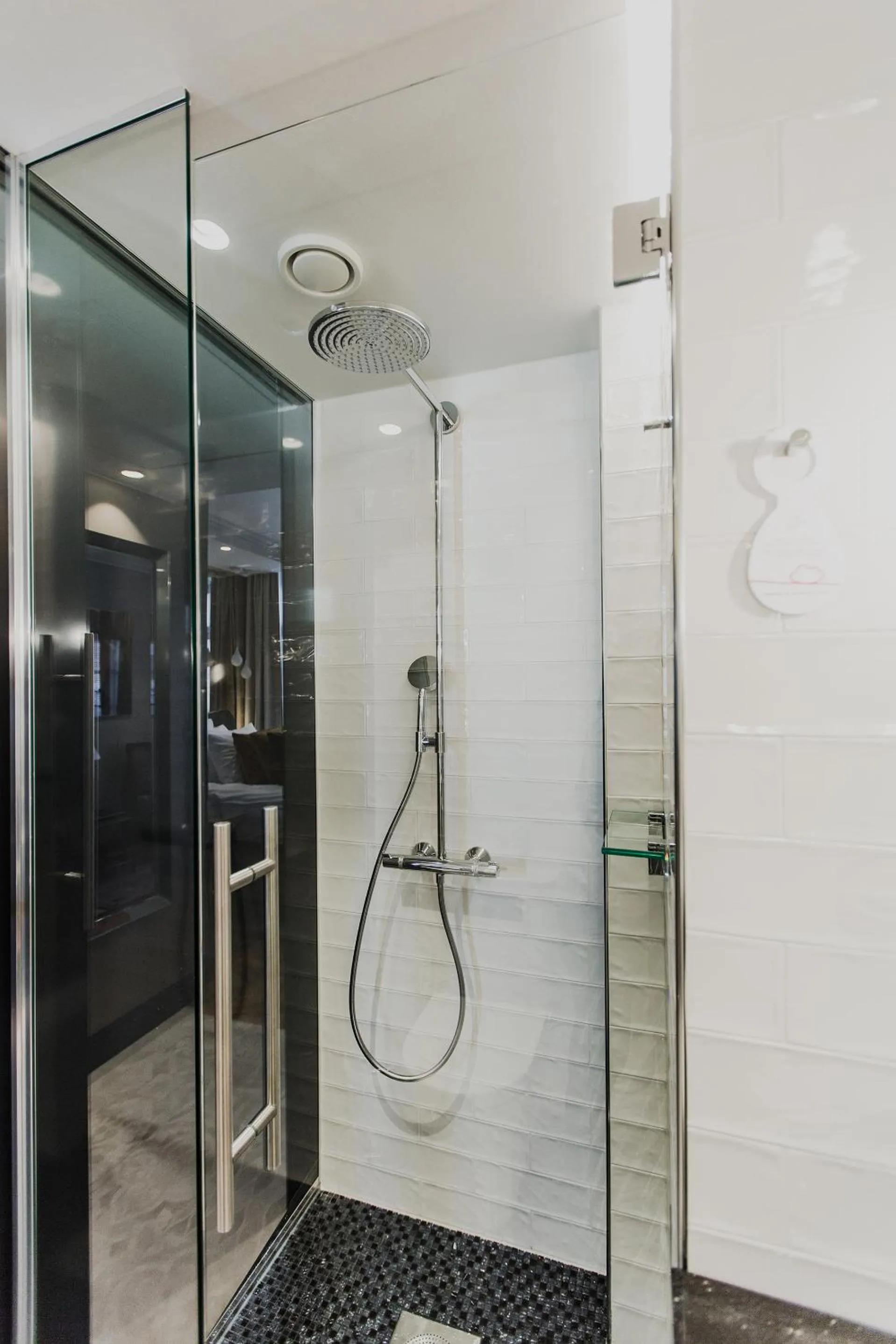 Shower in Solo Sokos Hotel Turun Seurahuone