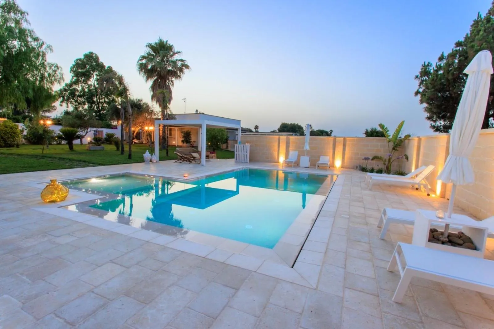 Swimming pool in Il Giardino di Jo