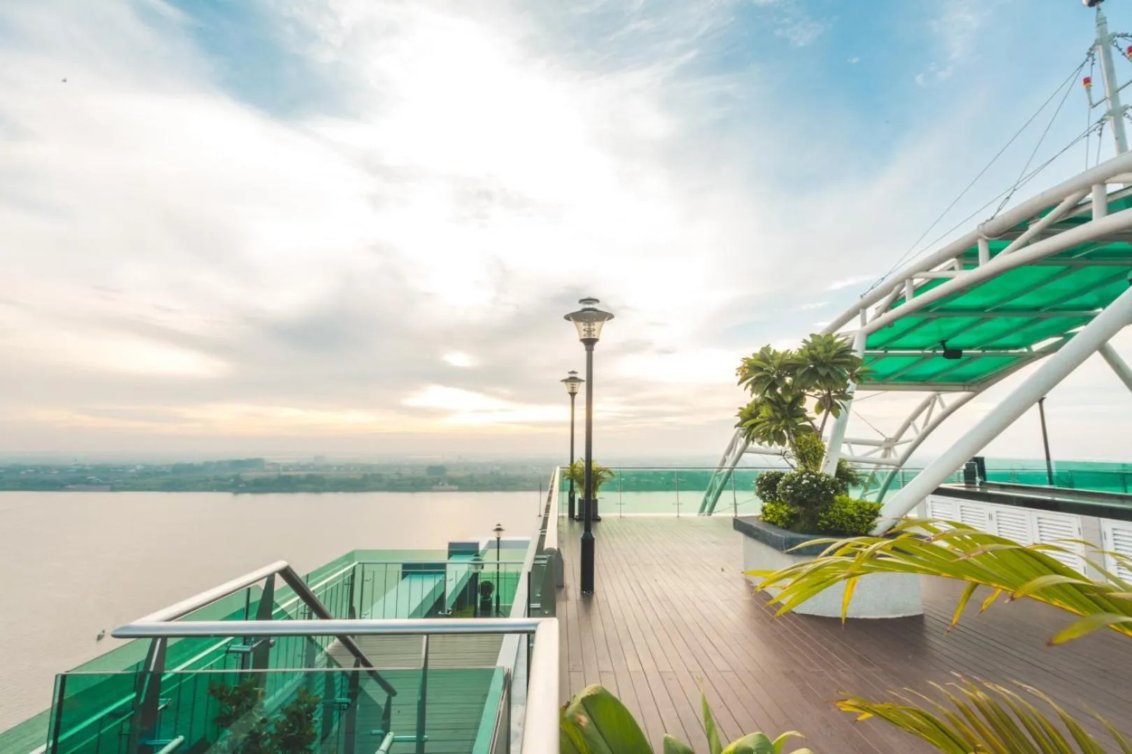 Garden in Infinity 28 Hotel and Residence