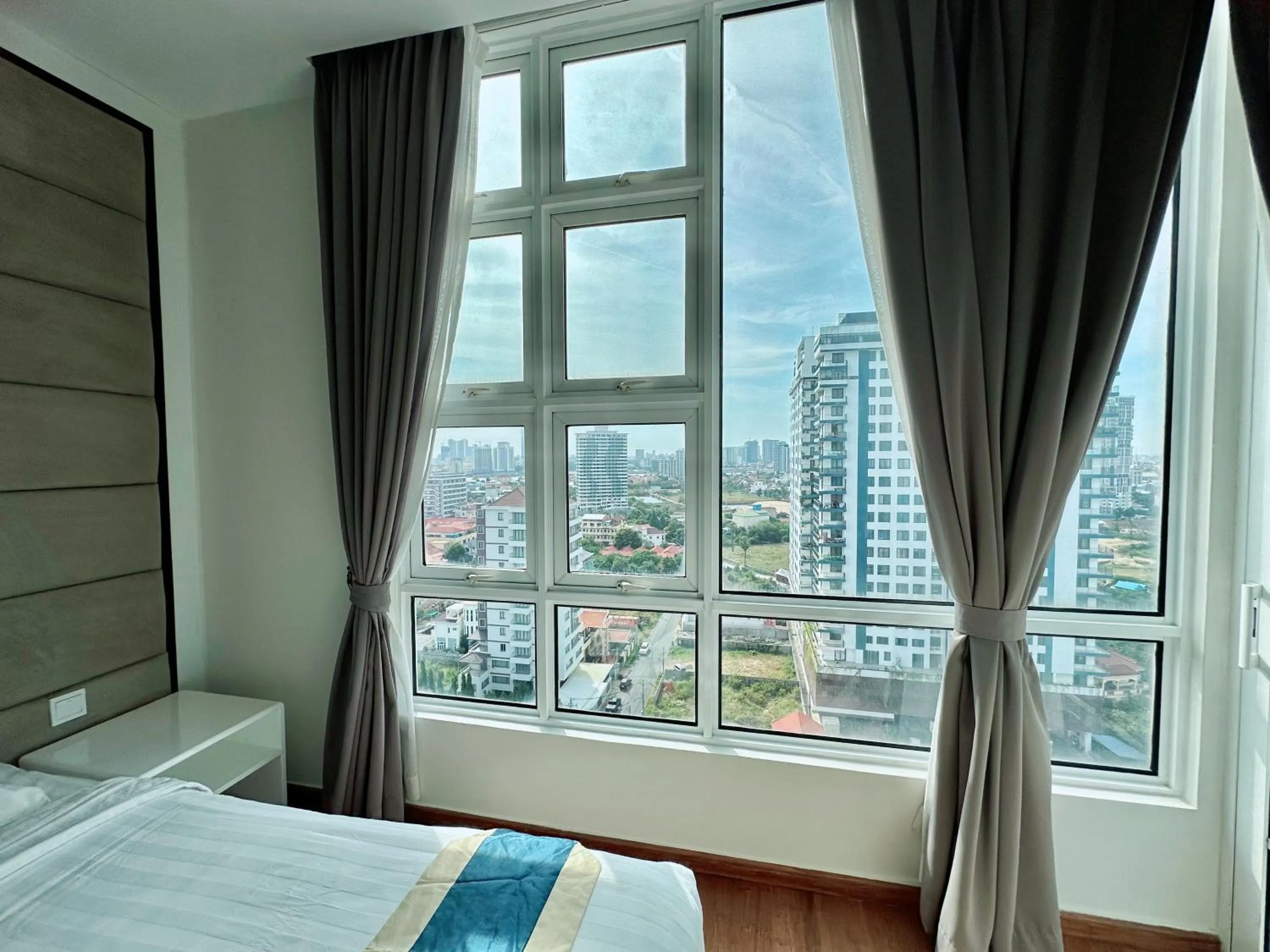 City view, Bed in Infinity 28 Hotel and Residence