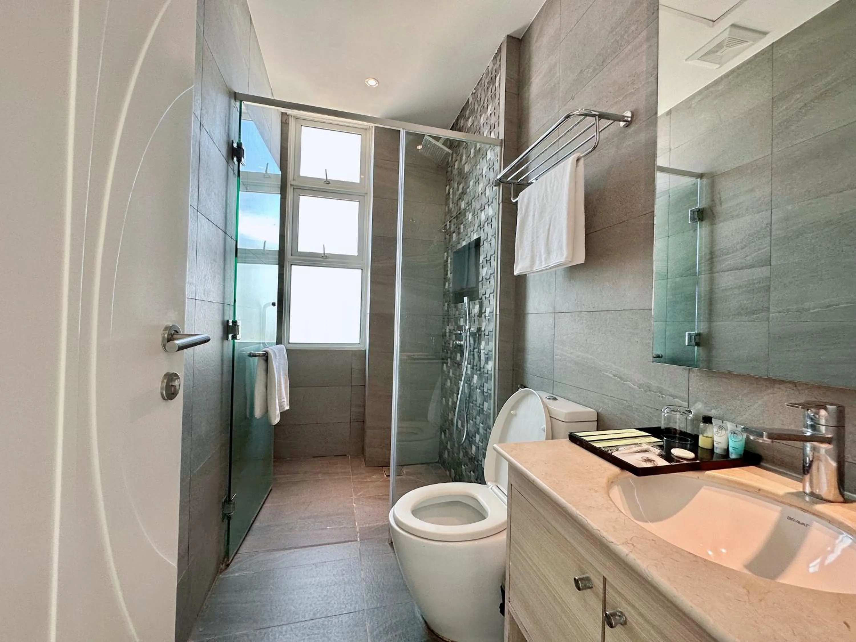 Bathroom in Infinity 28 Hotel and Residence