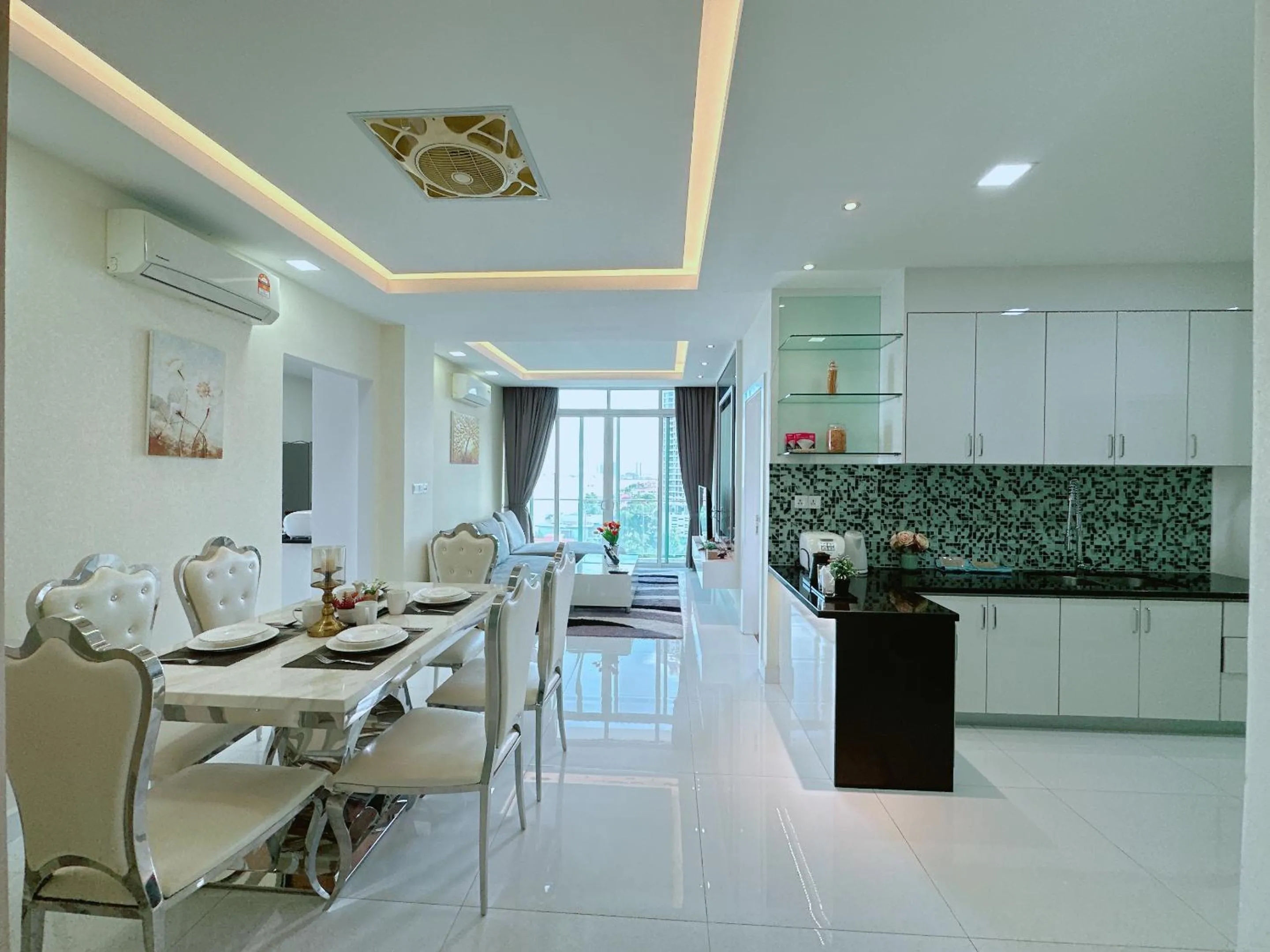 Kitchen or kitchenette in Infinity 28 Hotel and Residence