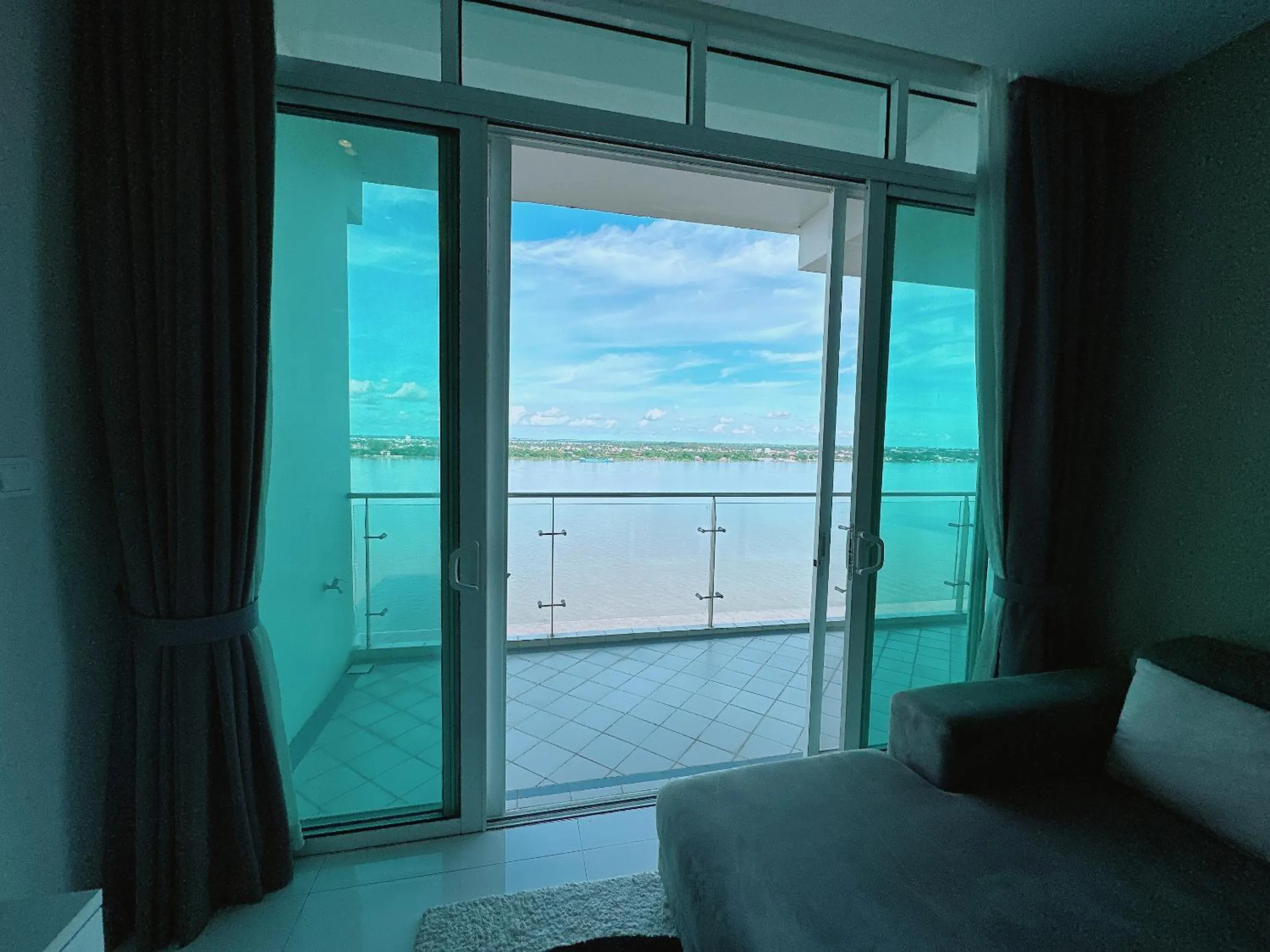 View (from property/room), Bed in Infinity 28 Hotel and Residence