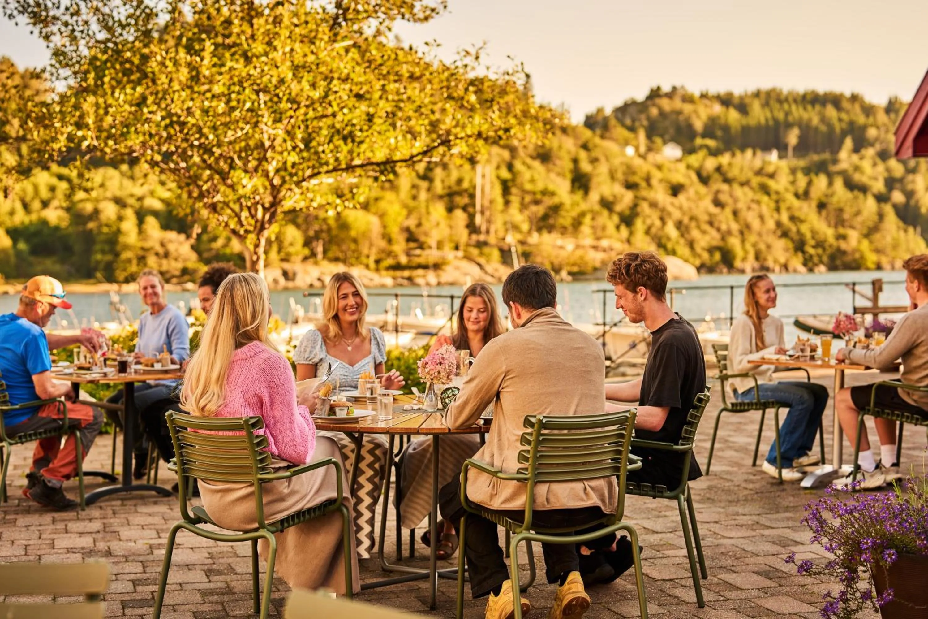 Restaurant/places to eat in Farsund Resort