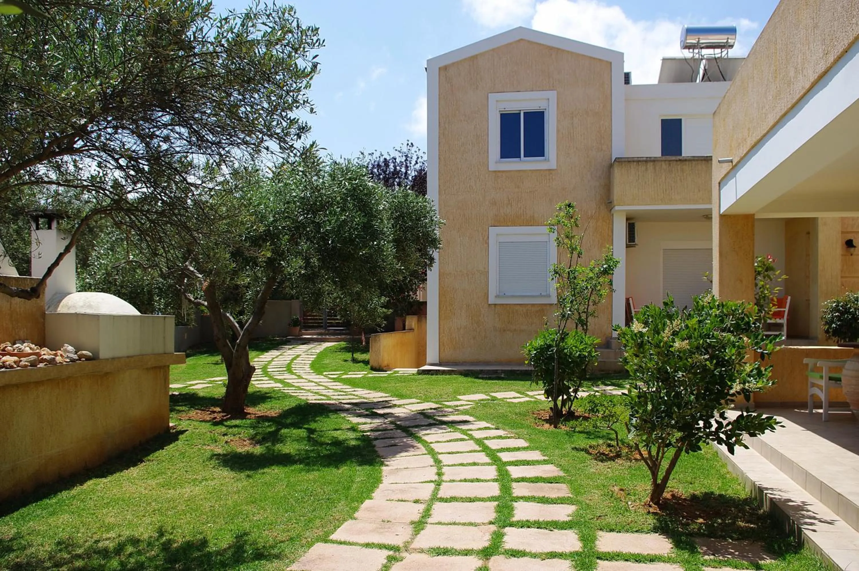 Property building in Elea