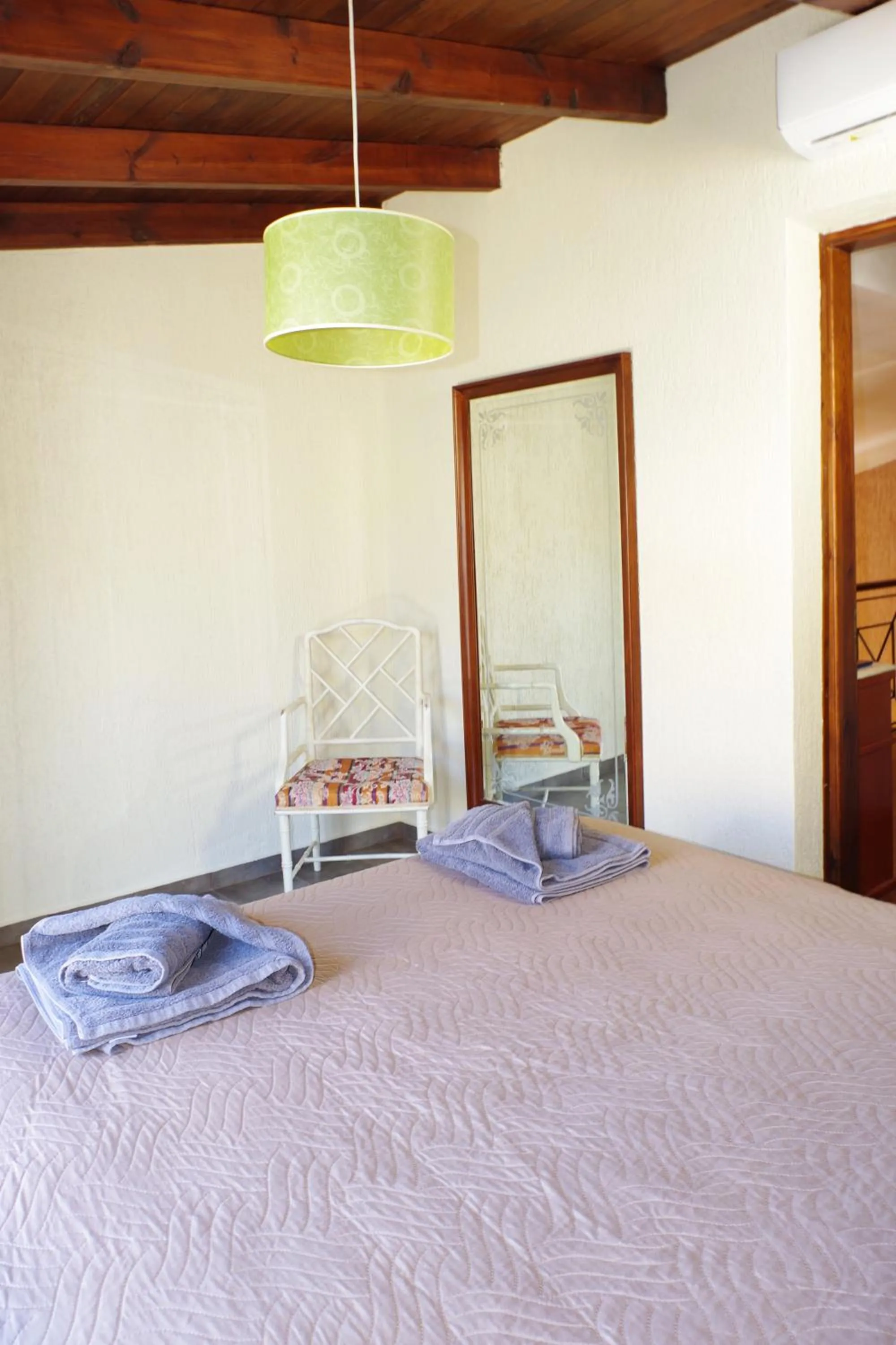 Bedroom, Bed in Elea