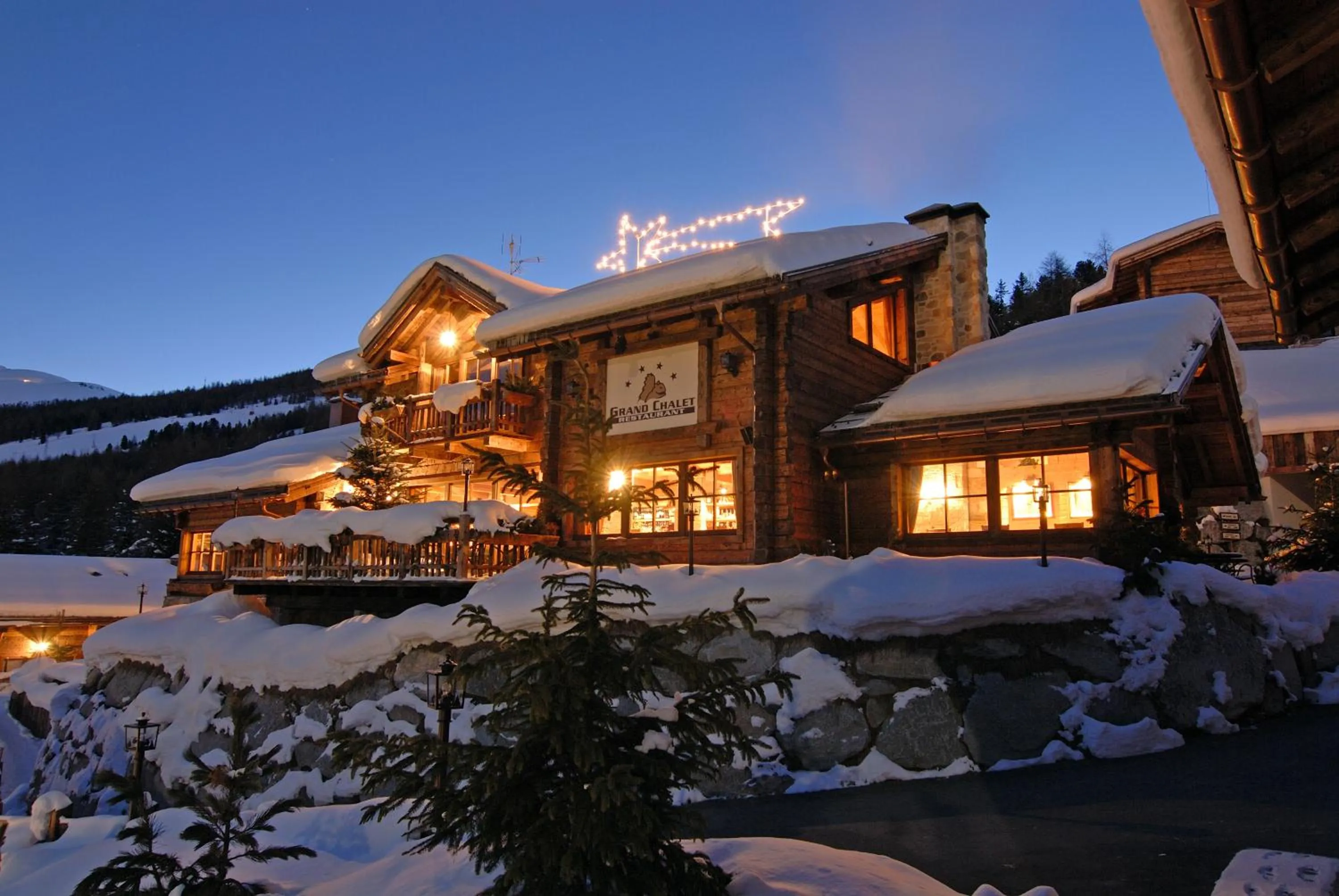 Restaurant/places to eat in Park Chalet Village