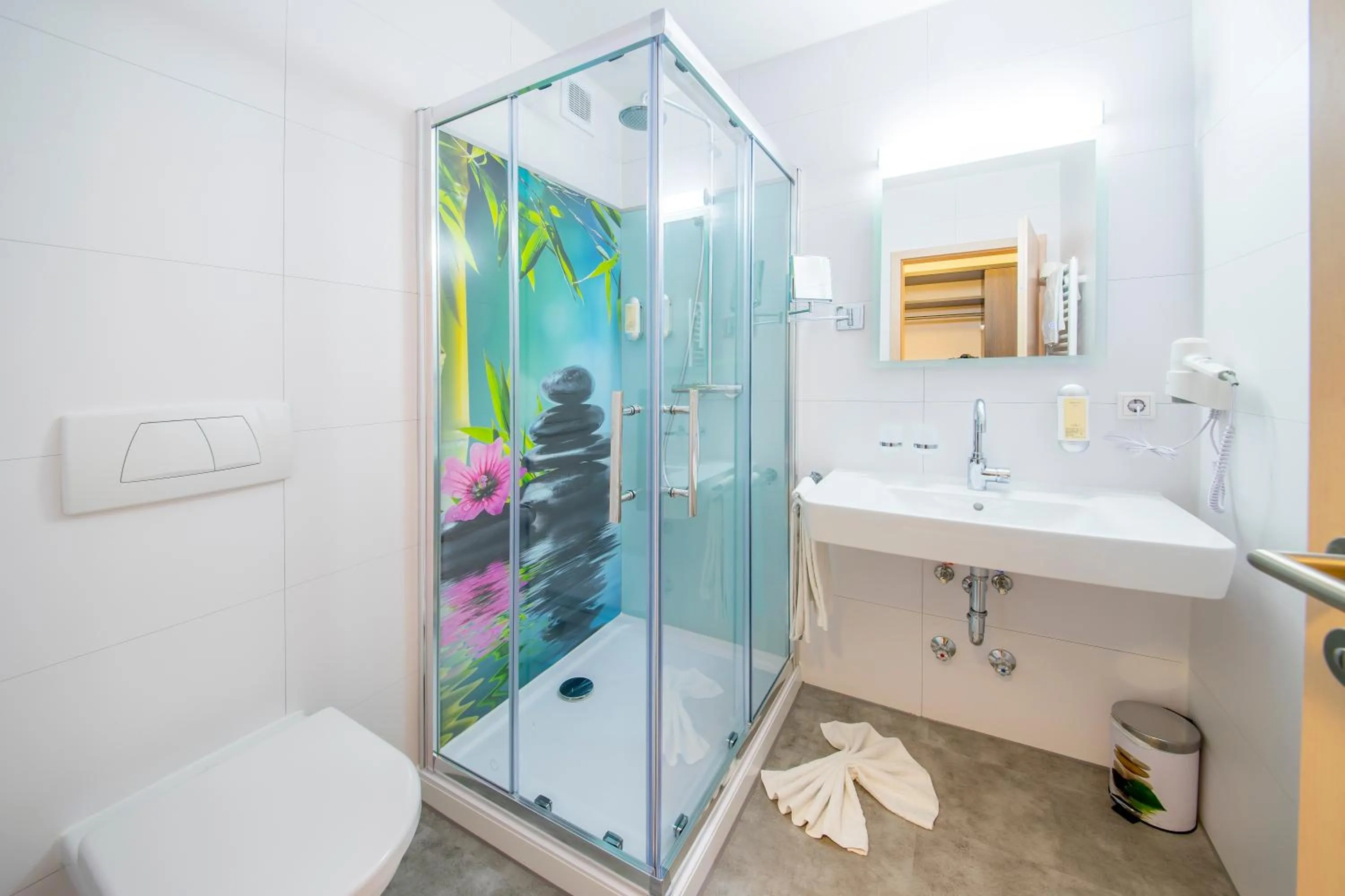 Shower in Hotel Nürnberger Hof