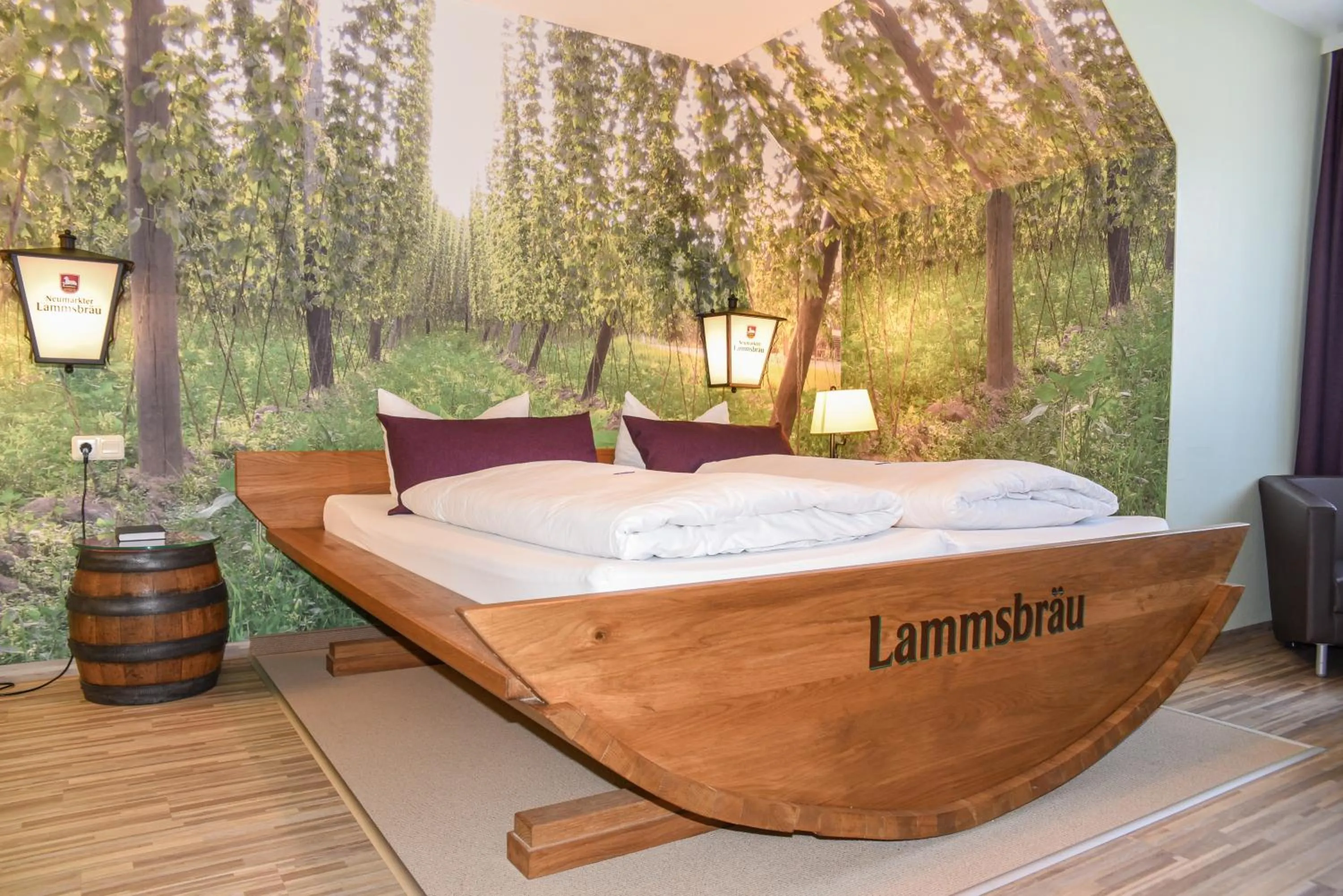 Photo of the whole room, Bed in Hotel Nürnberger Hof