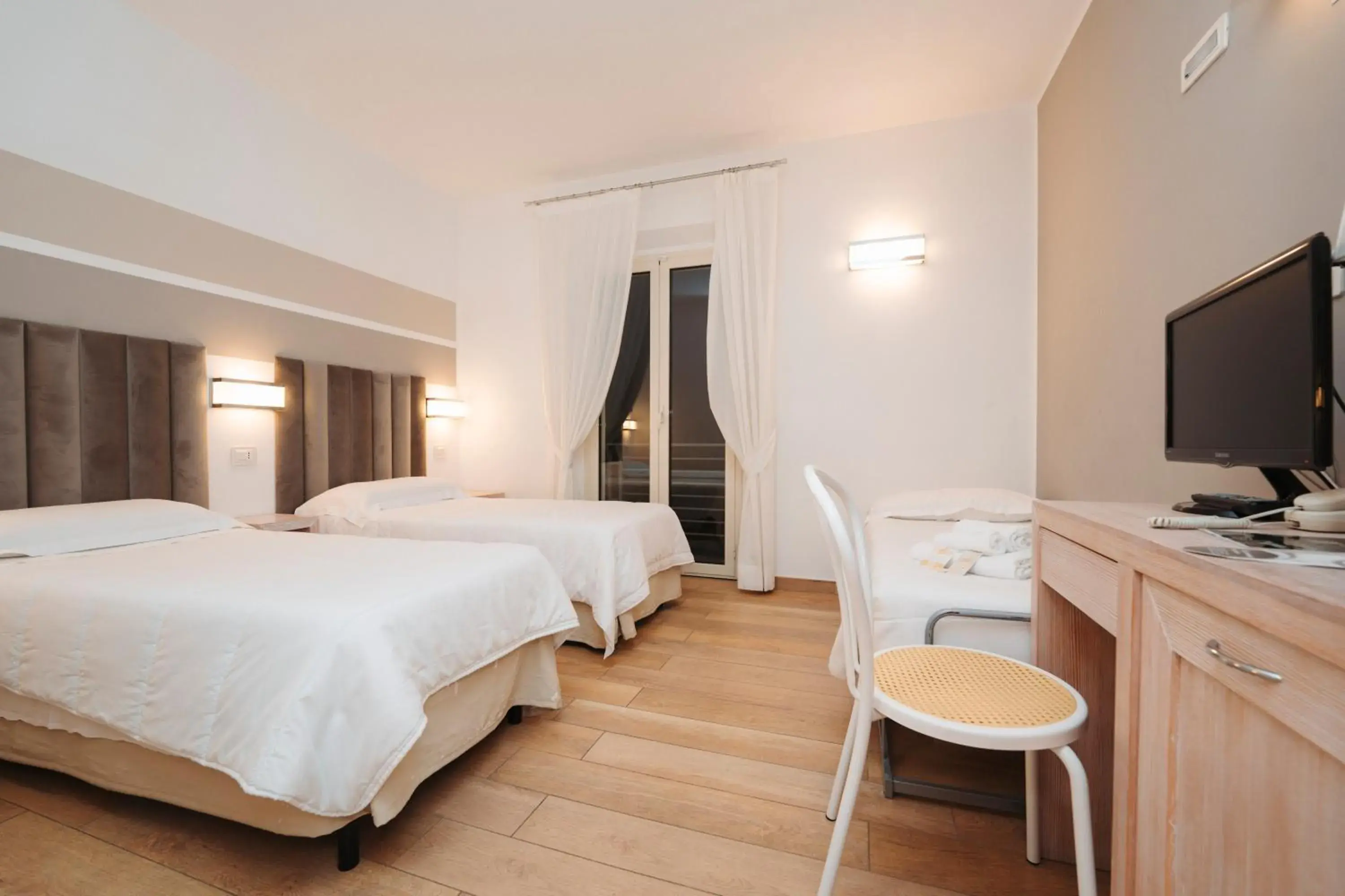Twin Room - single occupancy in Hotel Di Nardo Twin Room - single occupancy in Hotel Di Nardo