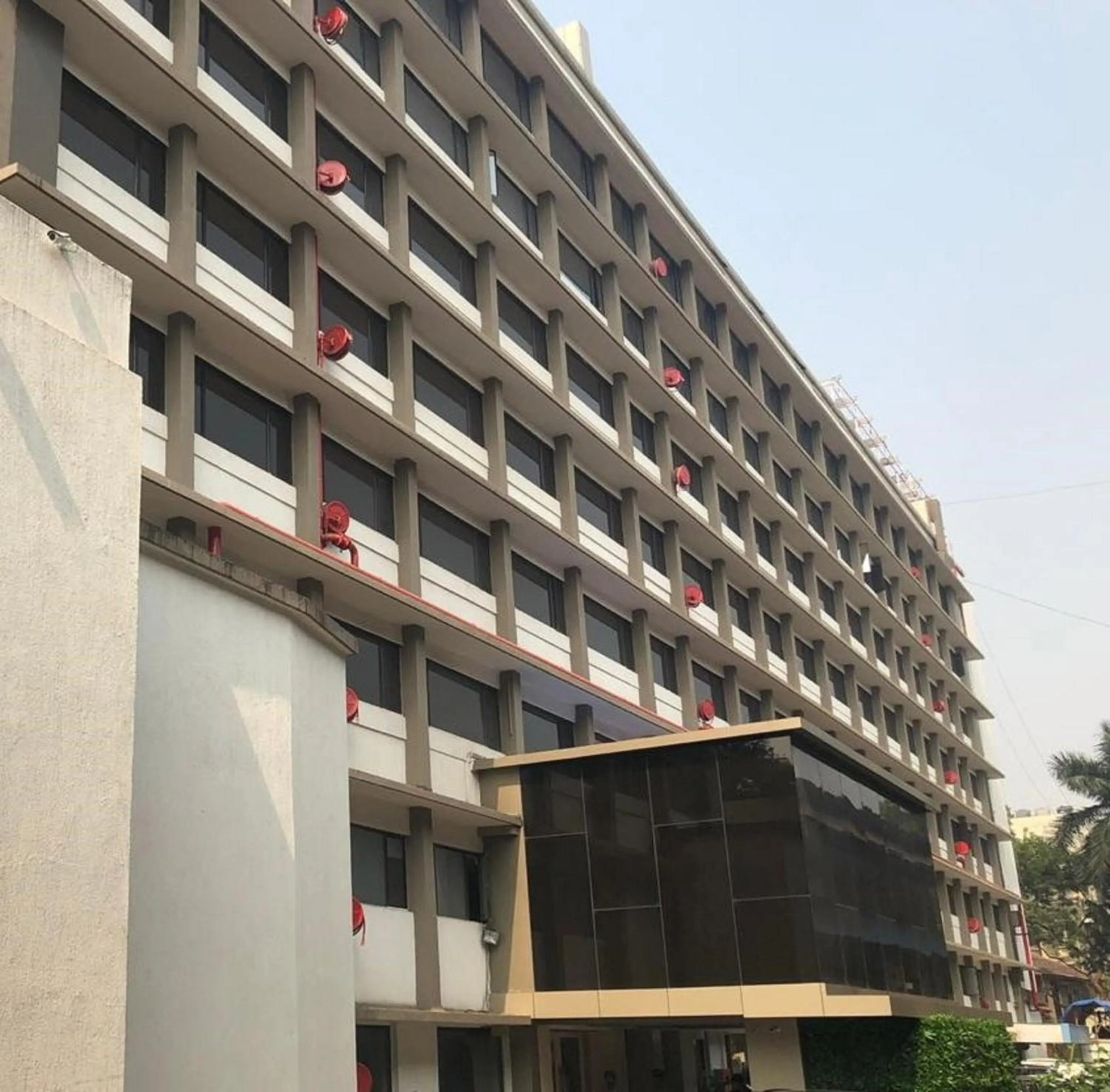 Facade/entrance in Hotel Heritage formerly known as Comfort Inn Heritage