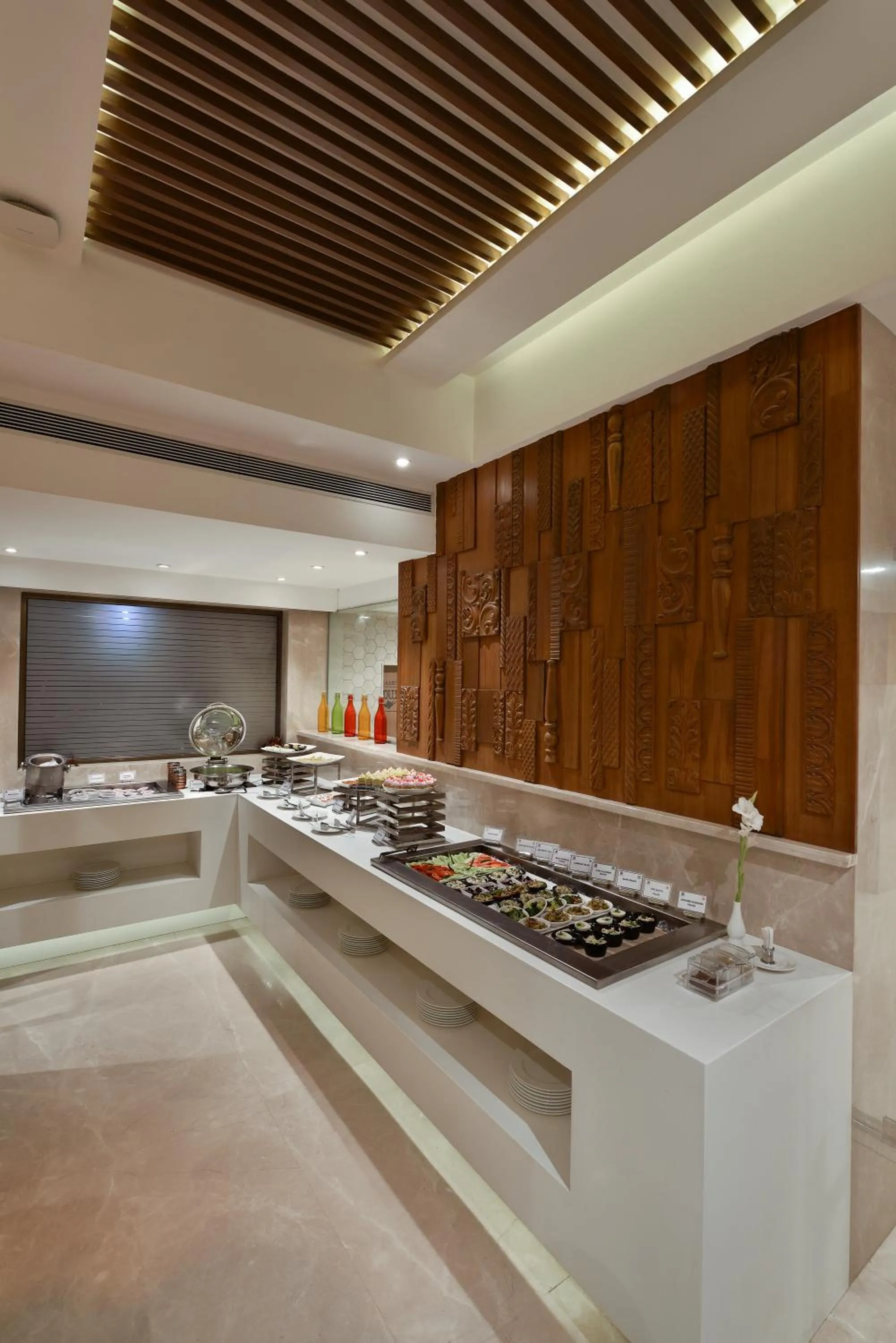 Restaurant/places to eat in Hotel Heritage formerly known as Comfort Inn Heritage