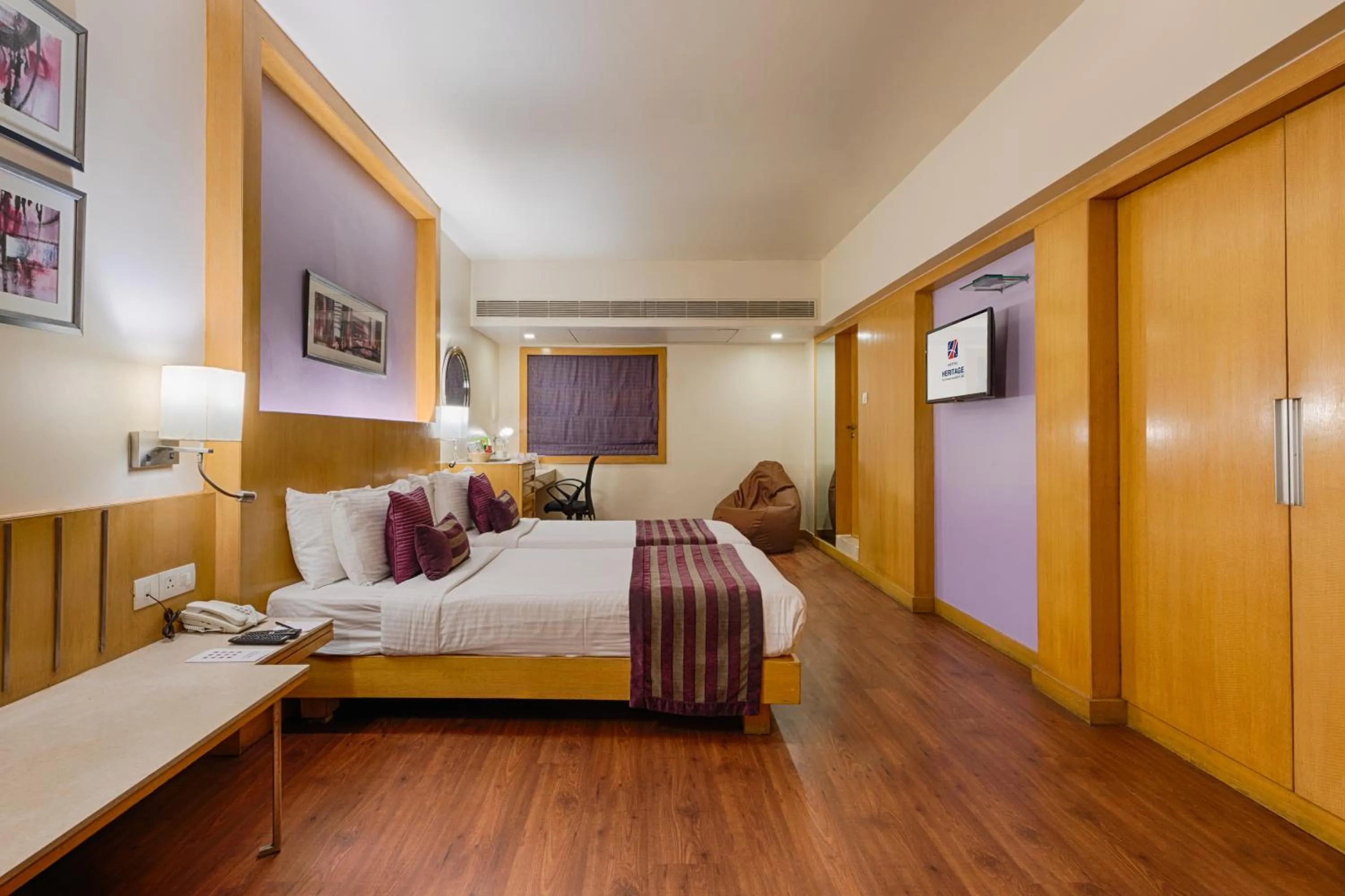 Bed in Hotel Heritage formerly known as Comfort Inn Heritage