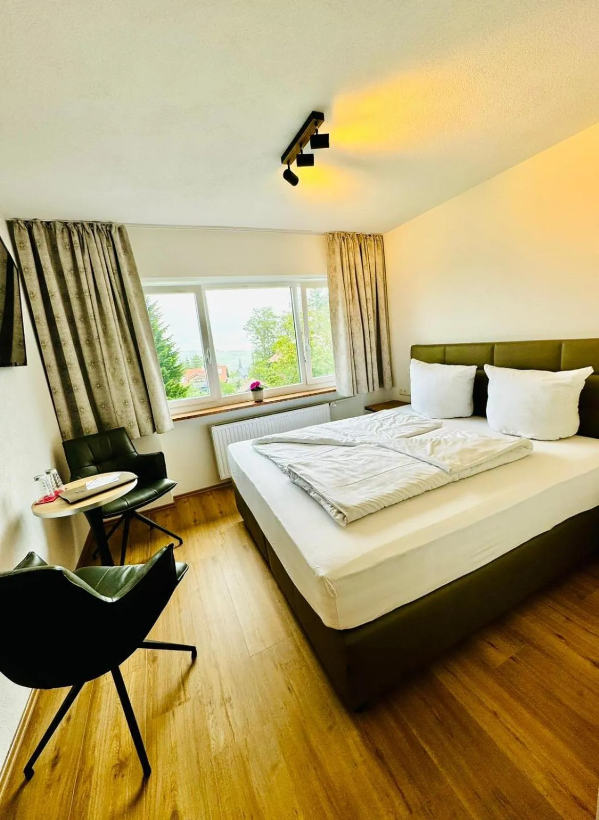 Bed in Appartement-Hotel-Allgayer