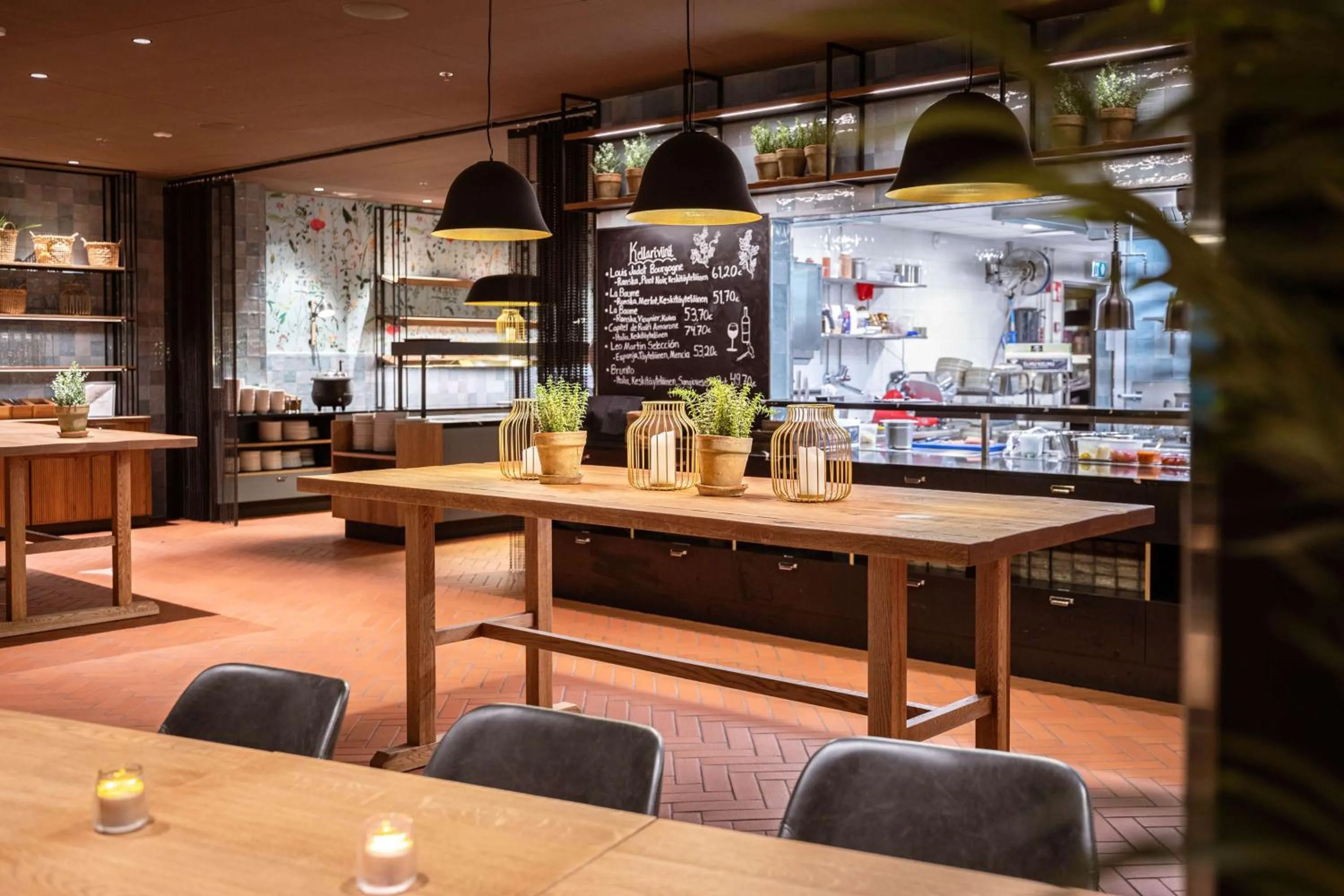 Restaurant/places to eat in Scandic Hamburger Börs