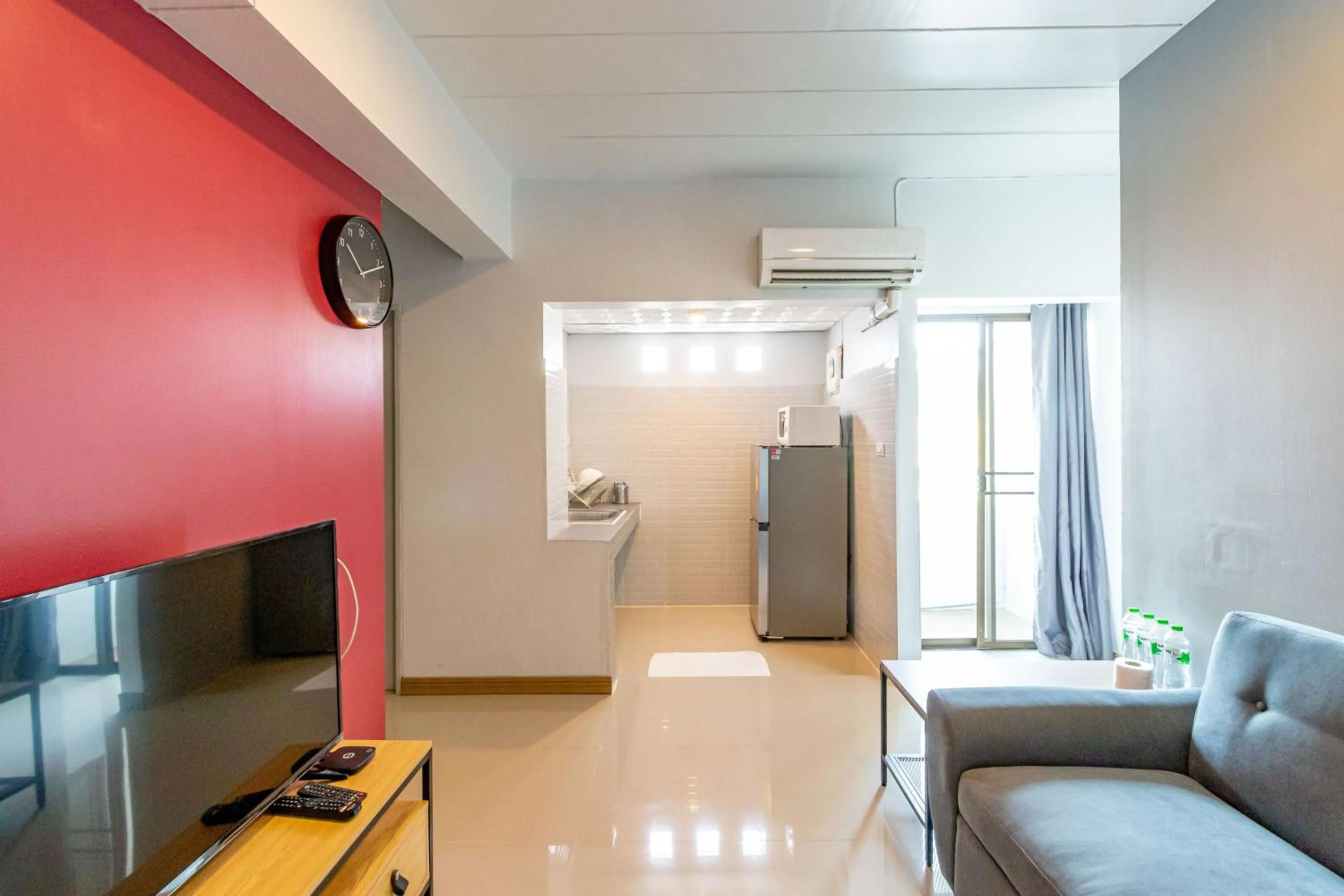 TV and multimedia in Living Naraa Place