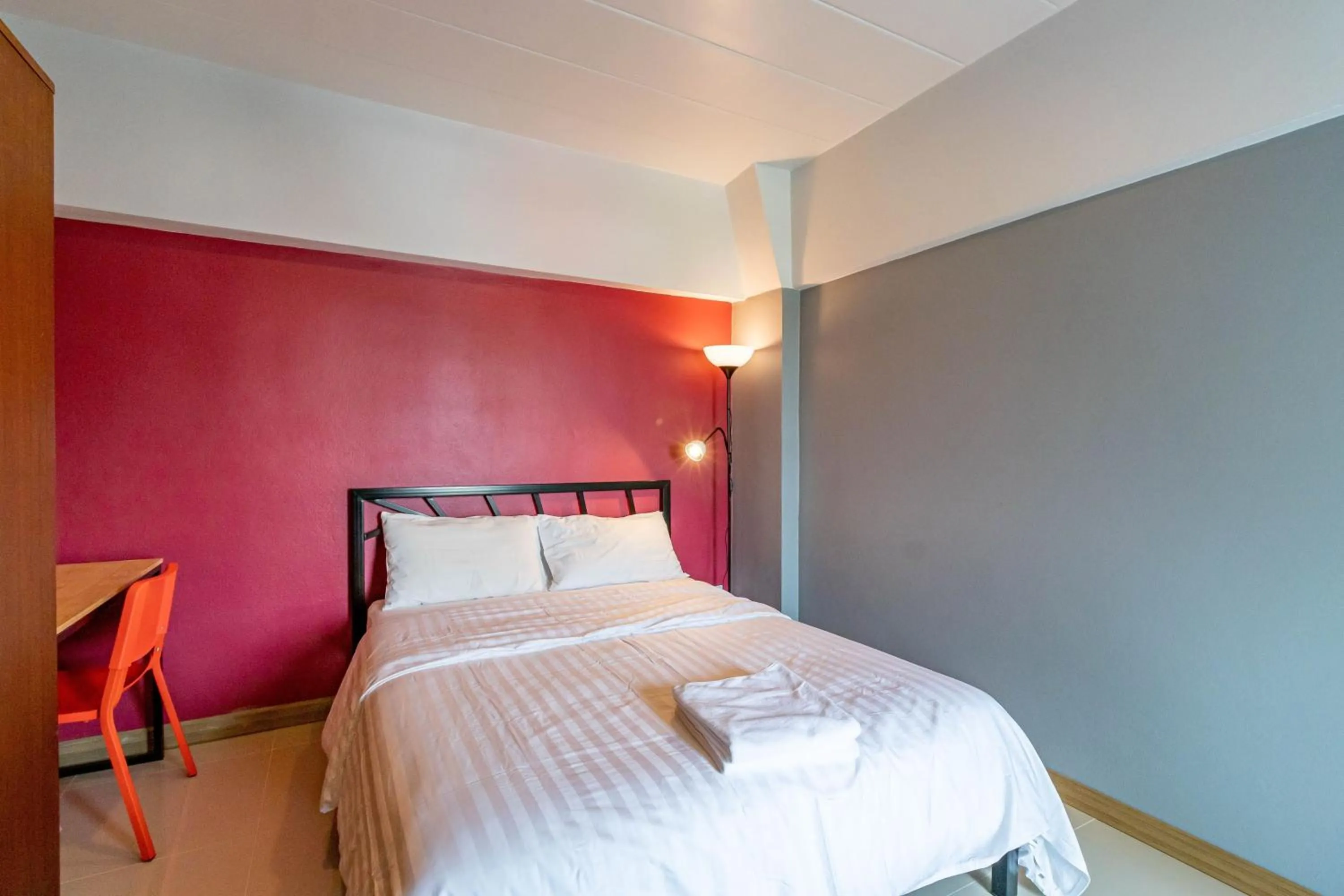 Photo of the whole room, Bed in Living Naraa Place