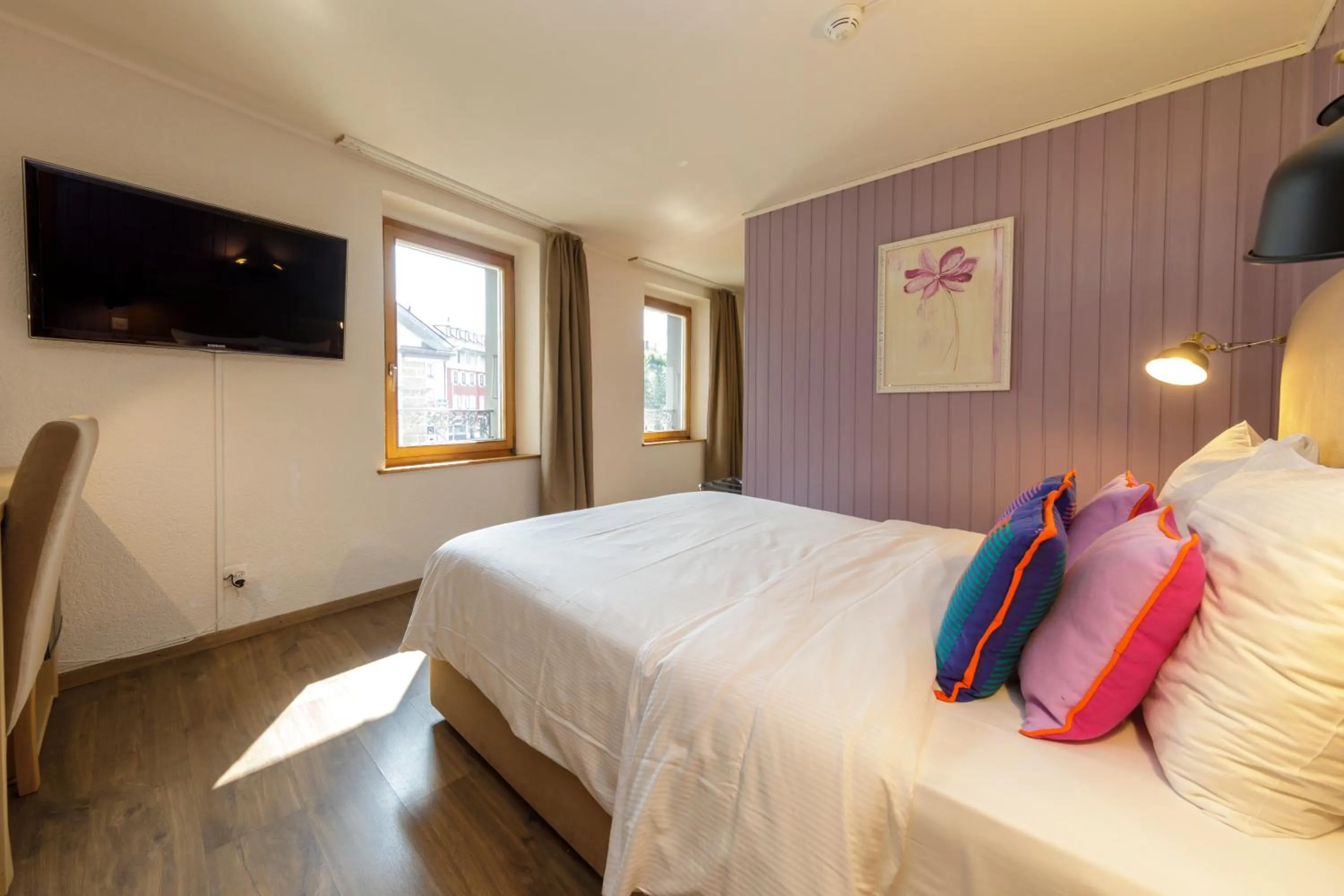 Bedroom, Bed in Hôtel de l'Ange